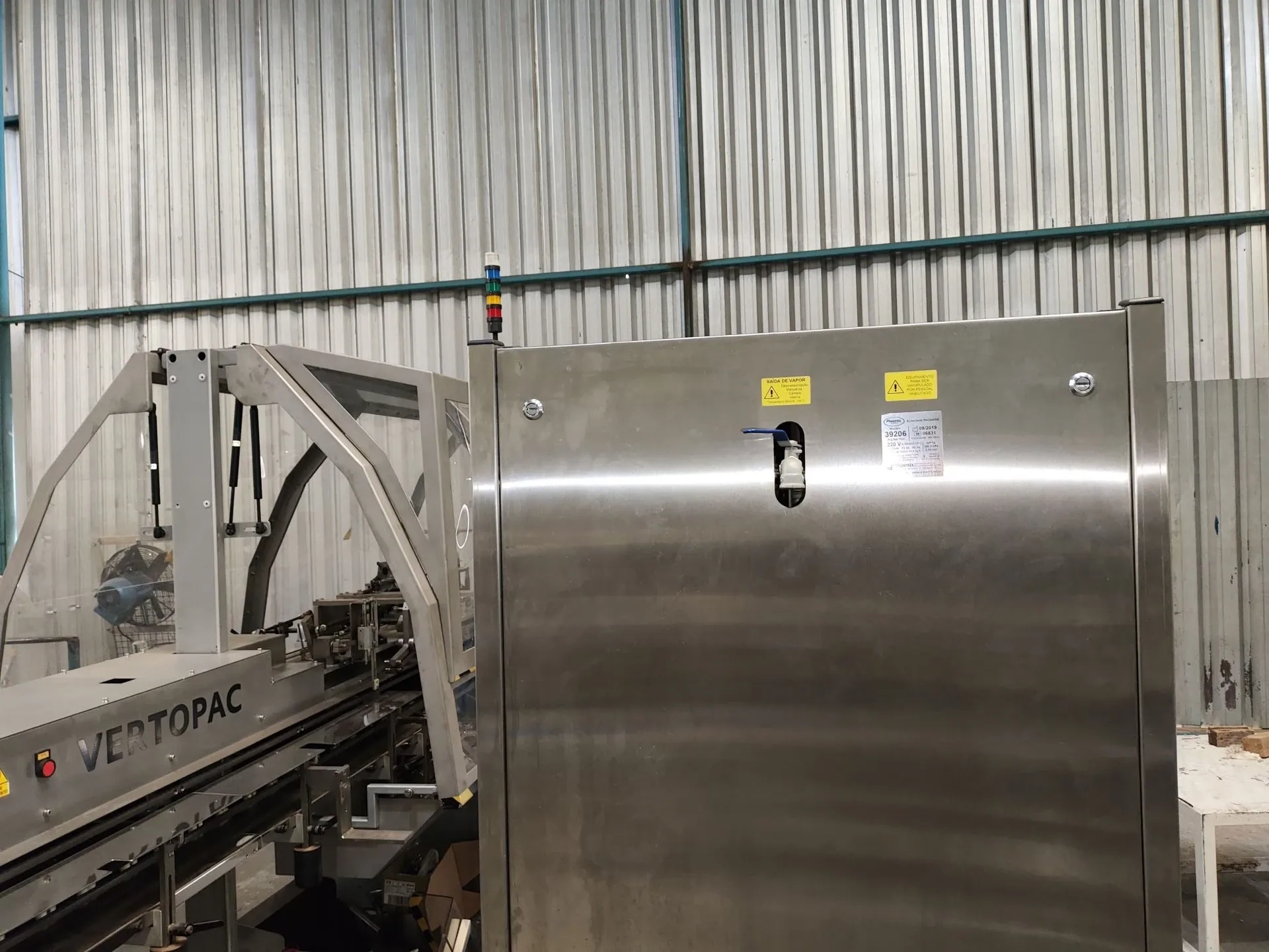 autoclave-em-aco-inox-a-vapor-capacidade-360-litrosa-phoenix-luferco