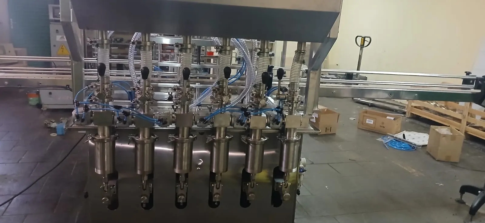 envasadora-linear-com-6-pistoes-marca-nelpas