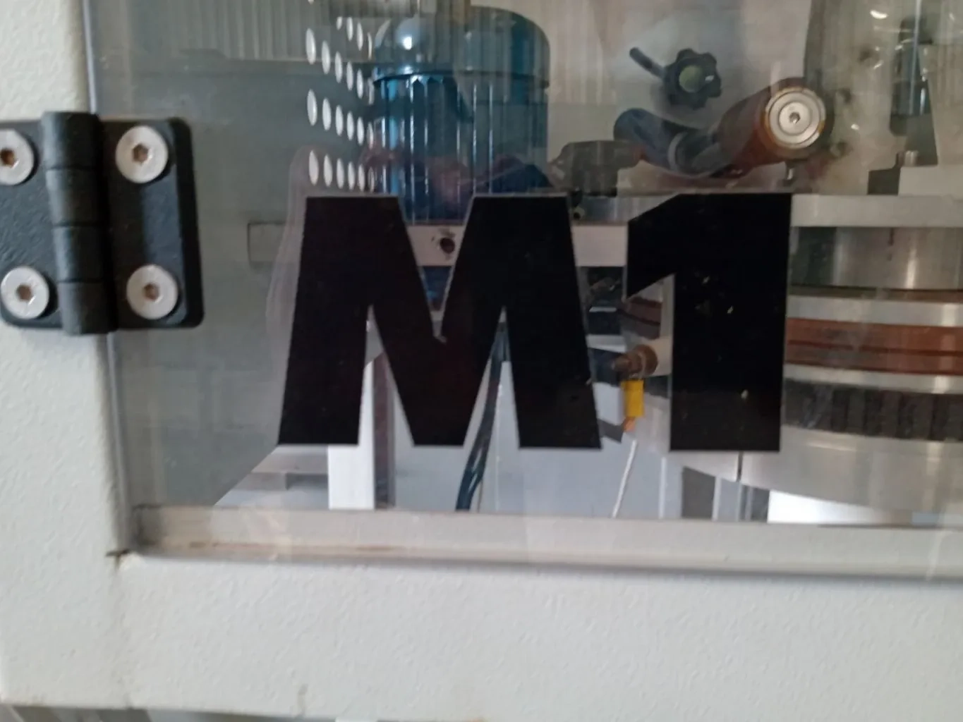 rotuladora-sleeve-lacre-marca-pluralmack-modelo-m1