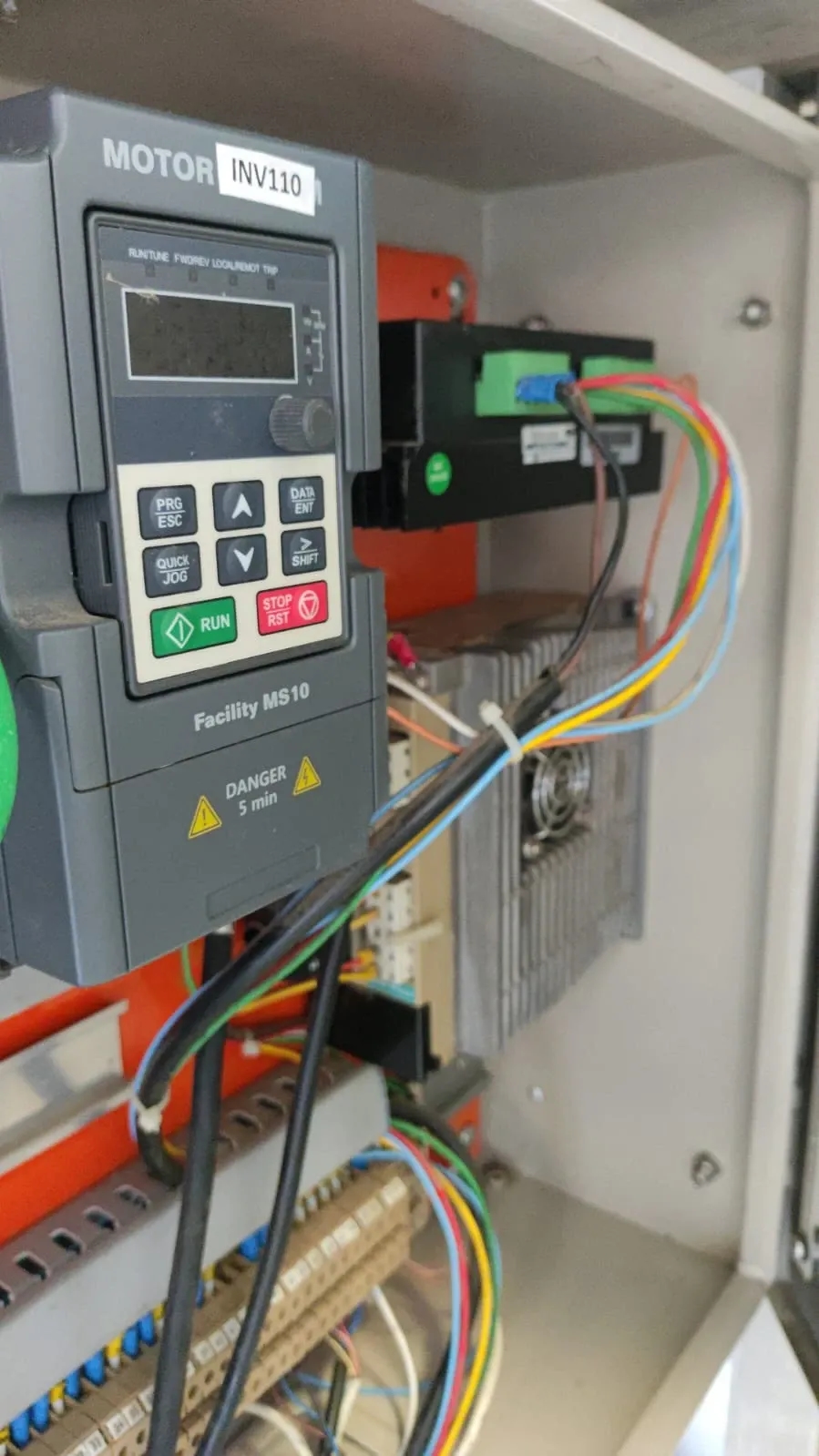 envasadora-linear-com-6-pistoes-marca-nelpas