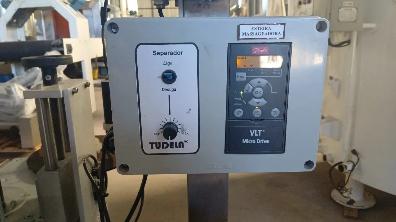 rotuladora-autoadesiva-para-frascos-cilin