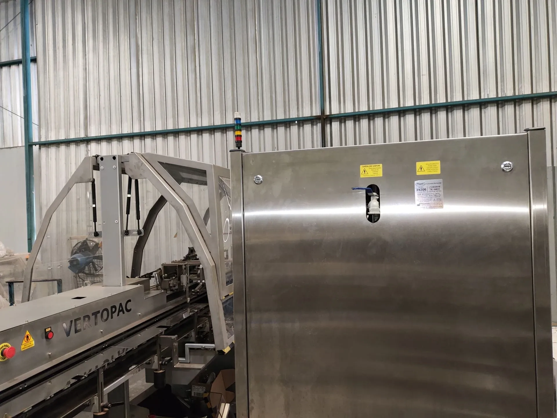 autoclave-em-aco-inox-a-vapor-capacidade-360-litrosa-phoenix-luferco