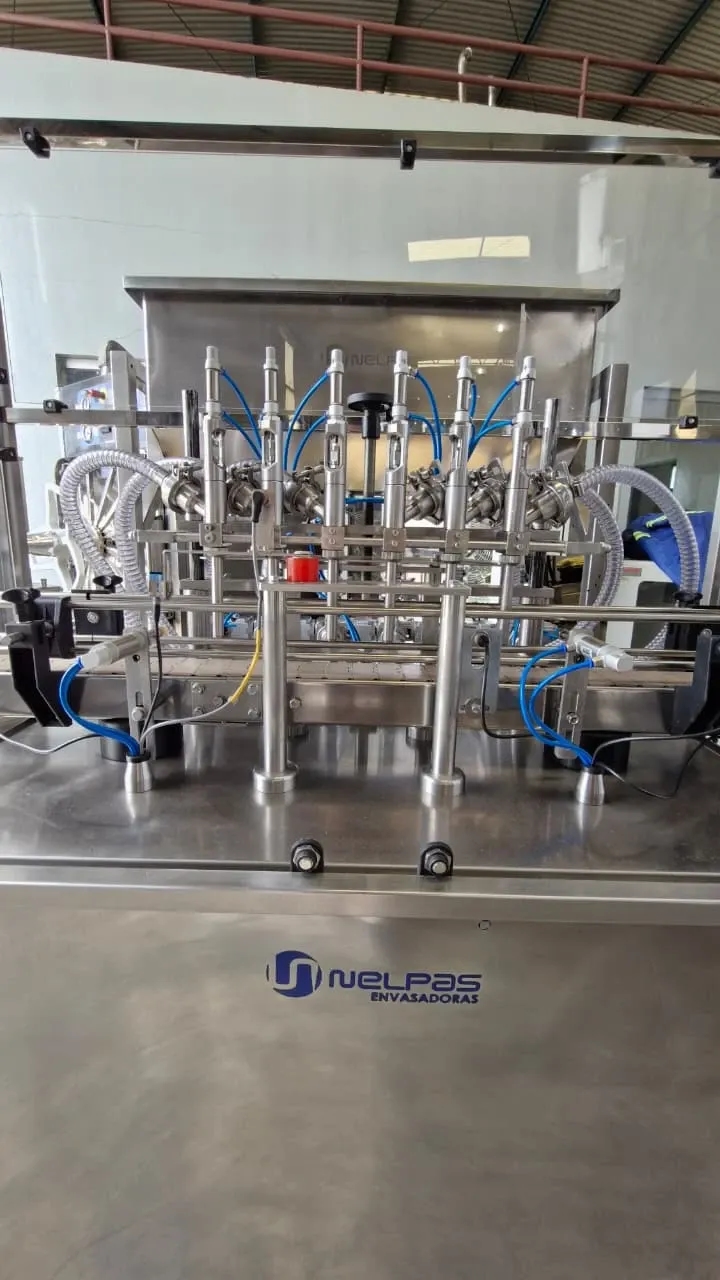 envasadora-linear-com-6-pistoes-marca-nelpas