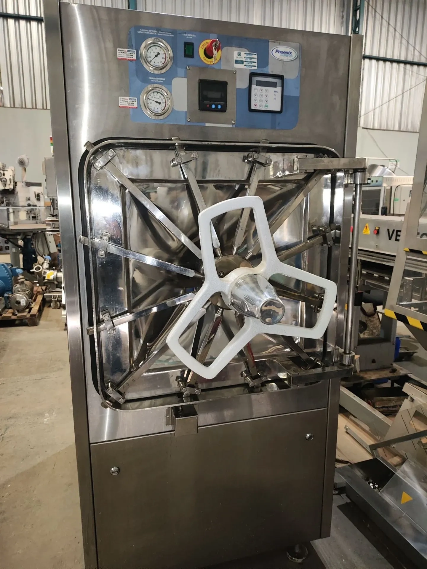 autoclave-em-aco-inox-a-vapor-capacidade-360-litrosa-phoenix-luferco