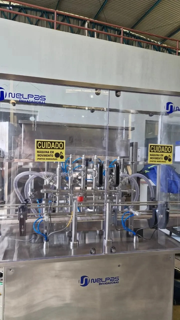 envasadora-linear-com-6-pistoes-marca-nelpas