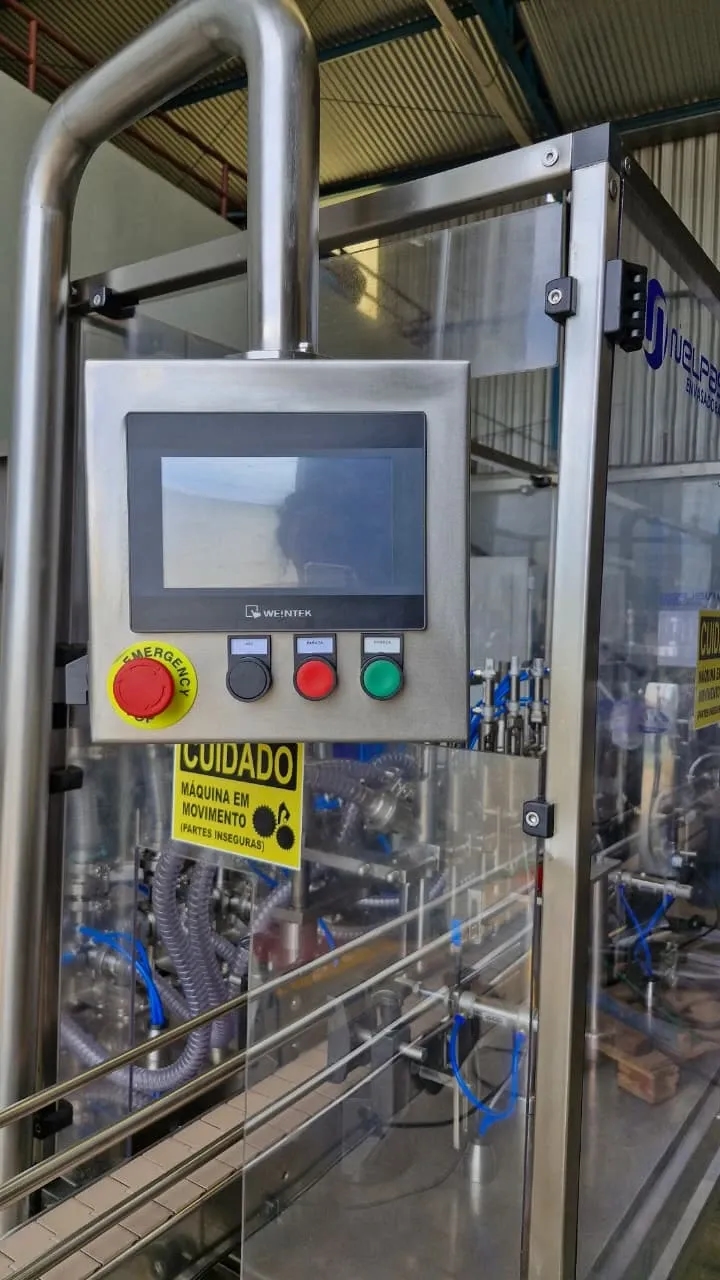 envasadora-linear-com-6-pistoes-marca-nelpas