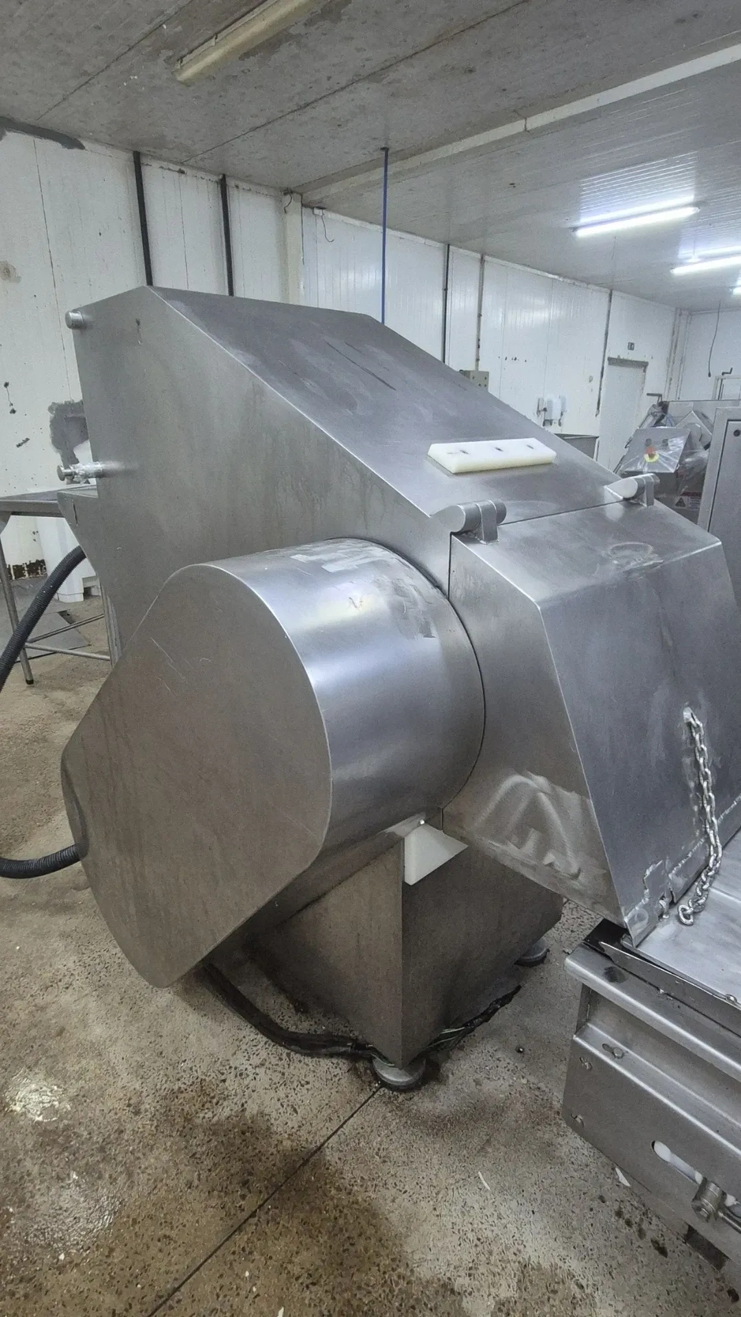 quebrador-cortador-de-blocos-congelados-de-carnes-e-alimentos-ibrasmak-modelo-cb-400
