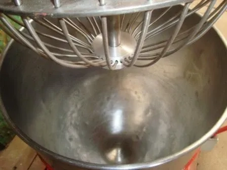 batedeira-planetaria-para-150-litros