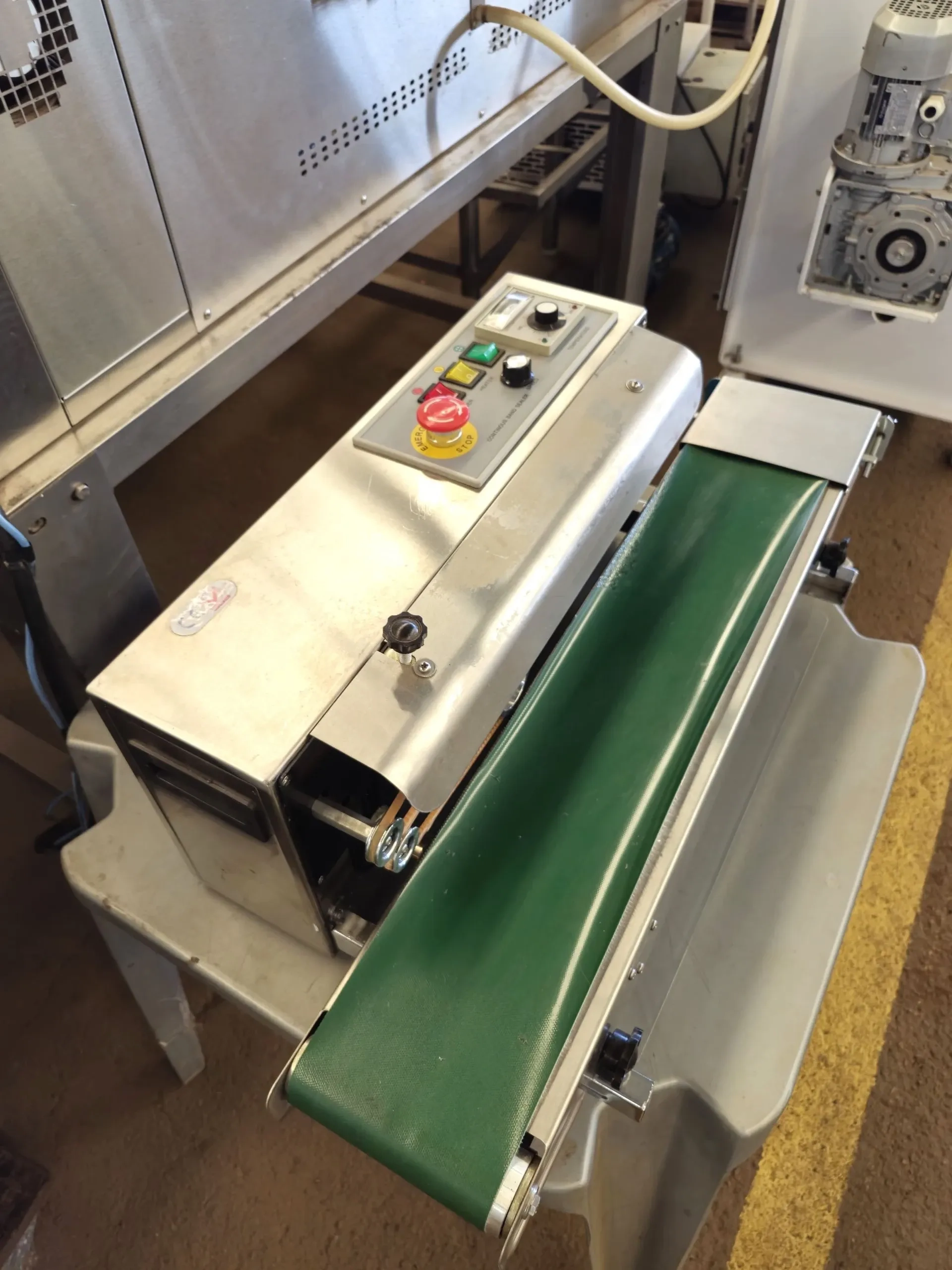 seladora-bancada-horizont-autom-inox