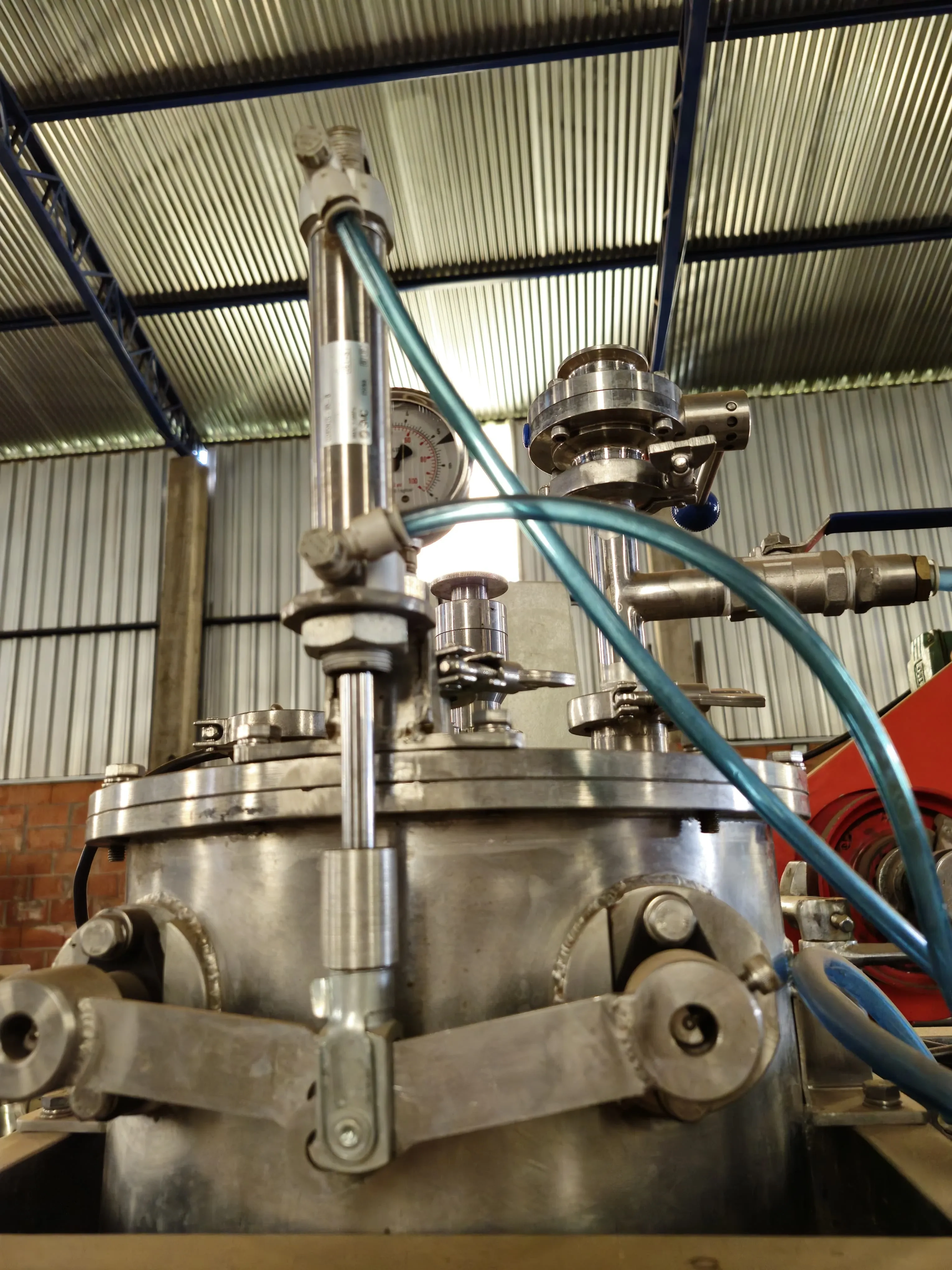 envasadora-tampadora-cerveja-vidro-pet-brabeer