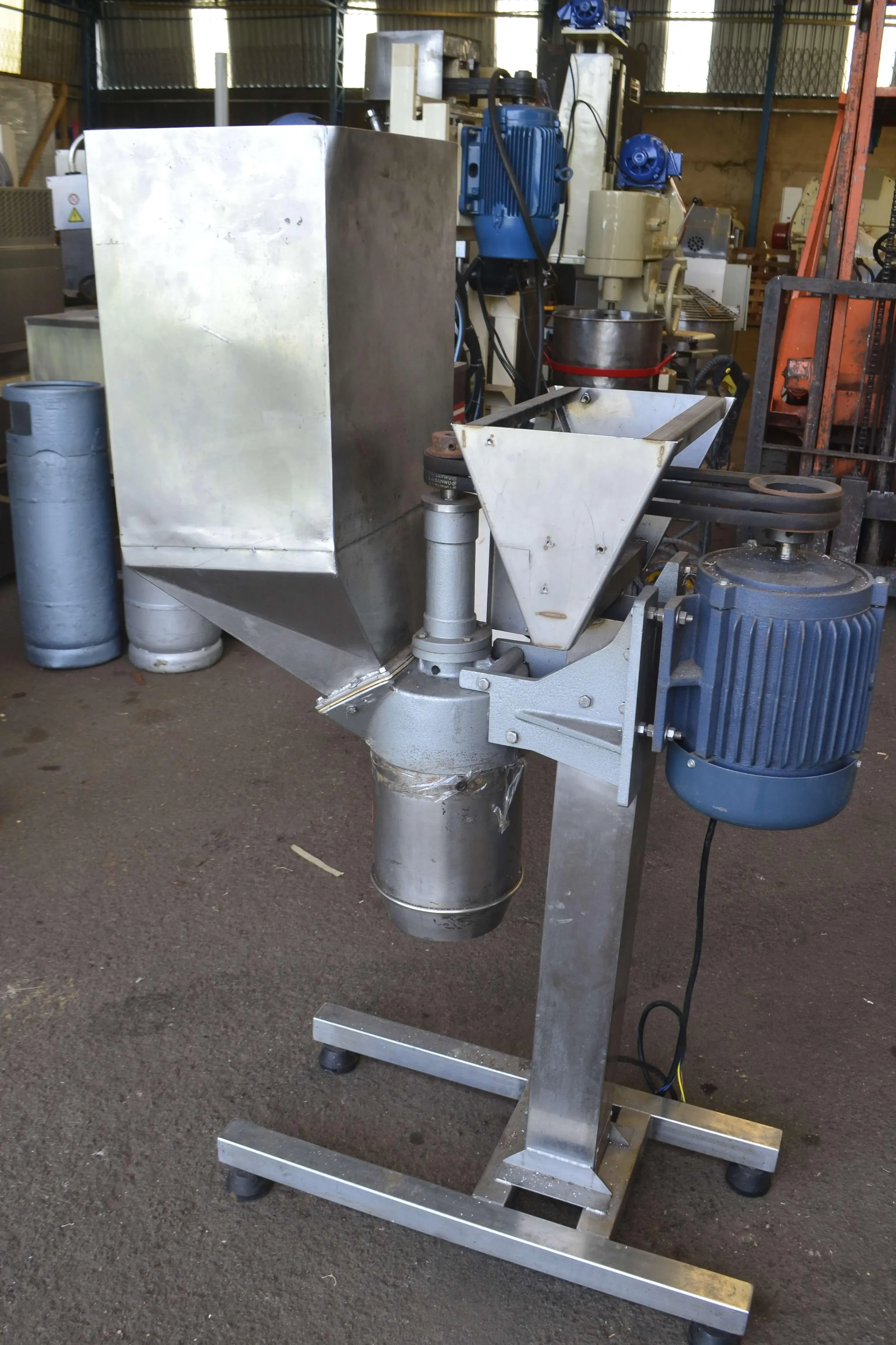 triturador-em-aco-inox-marca-incalfer