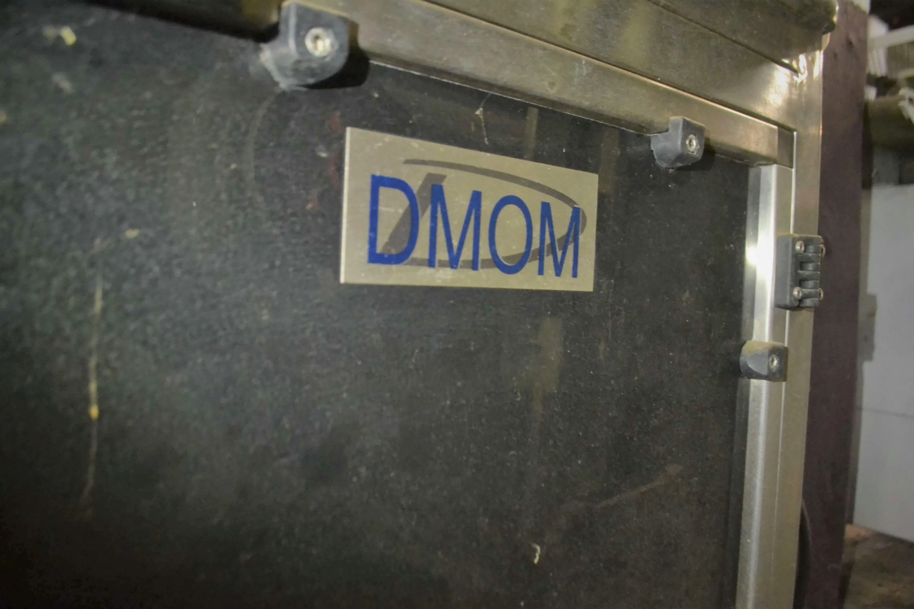 seladora-de-lacre-de-aluminio-marca-dmom