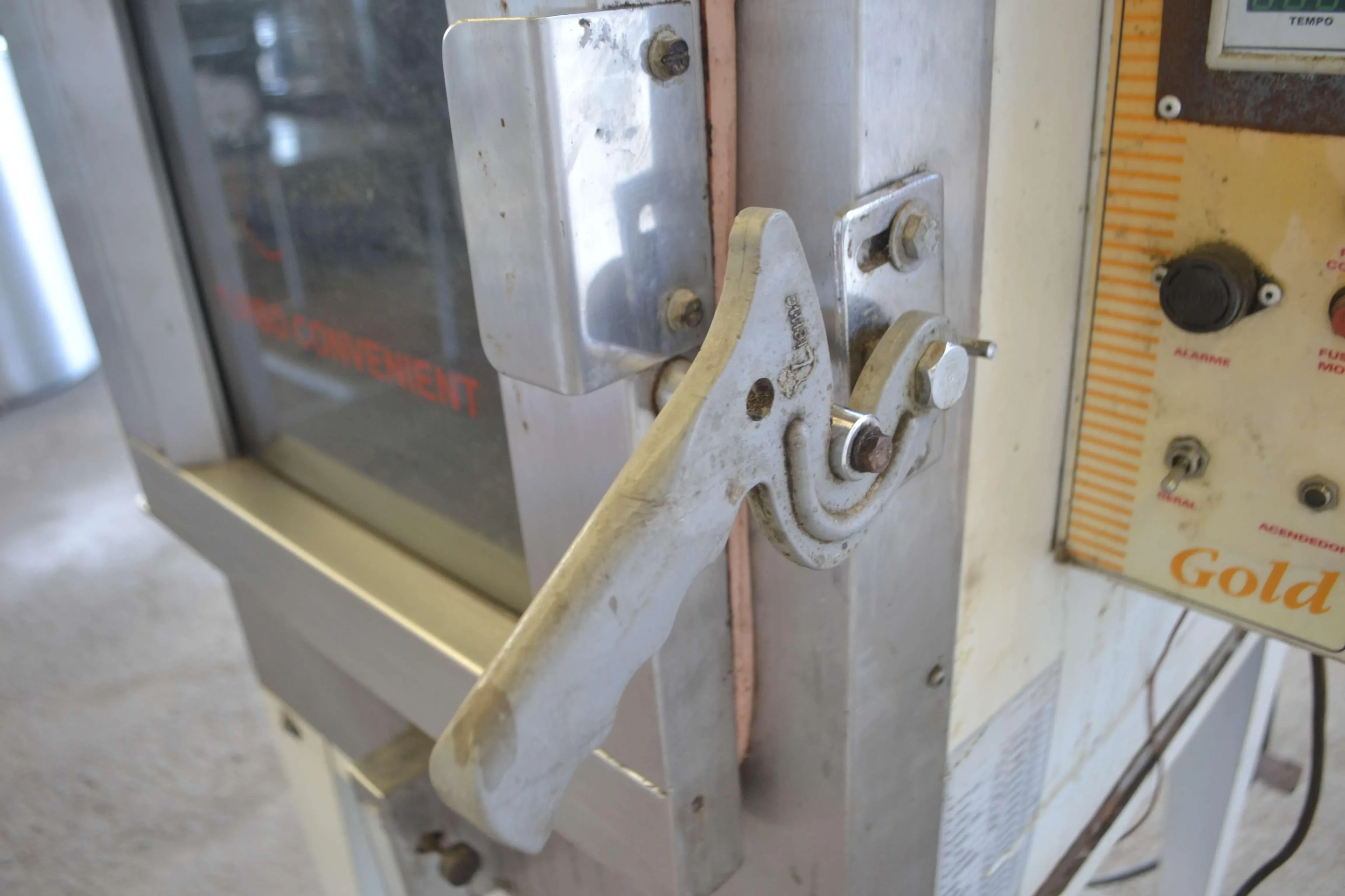 forno-turbo-a-gas-4-esteiras-marca-lieme