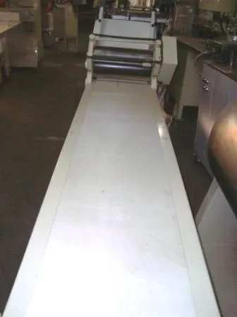 masseira-cilindro-de-mesa-para-massas