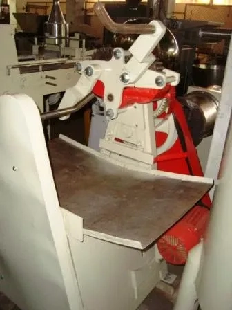 linha-de-producao-de-bala-de-coco