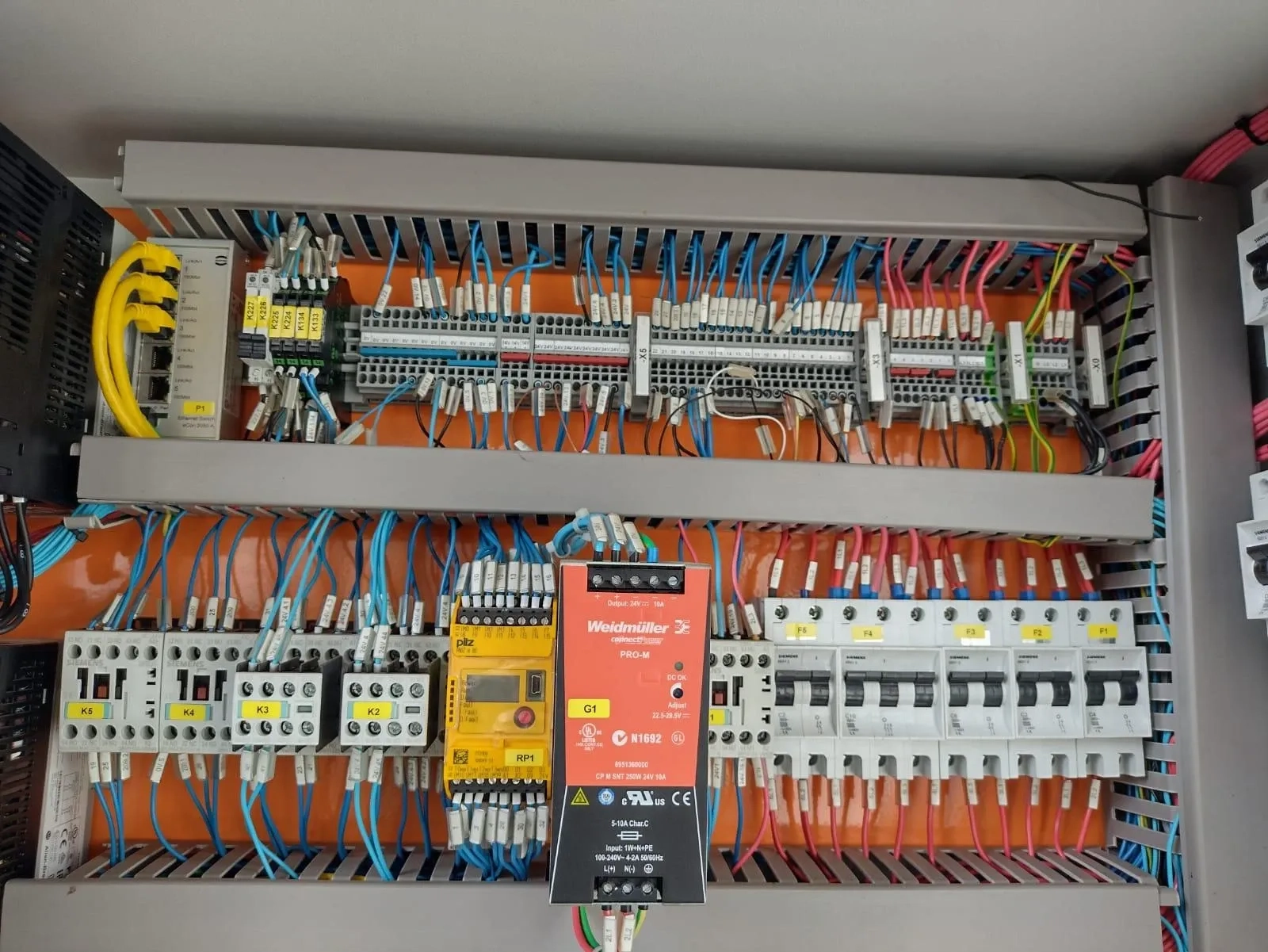 maquina-de-aplicacao-de-tira-turca-marca-festo