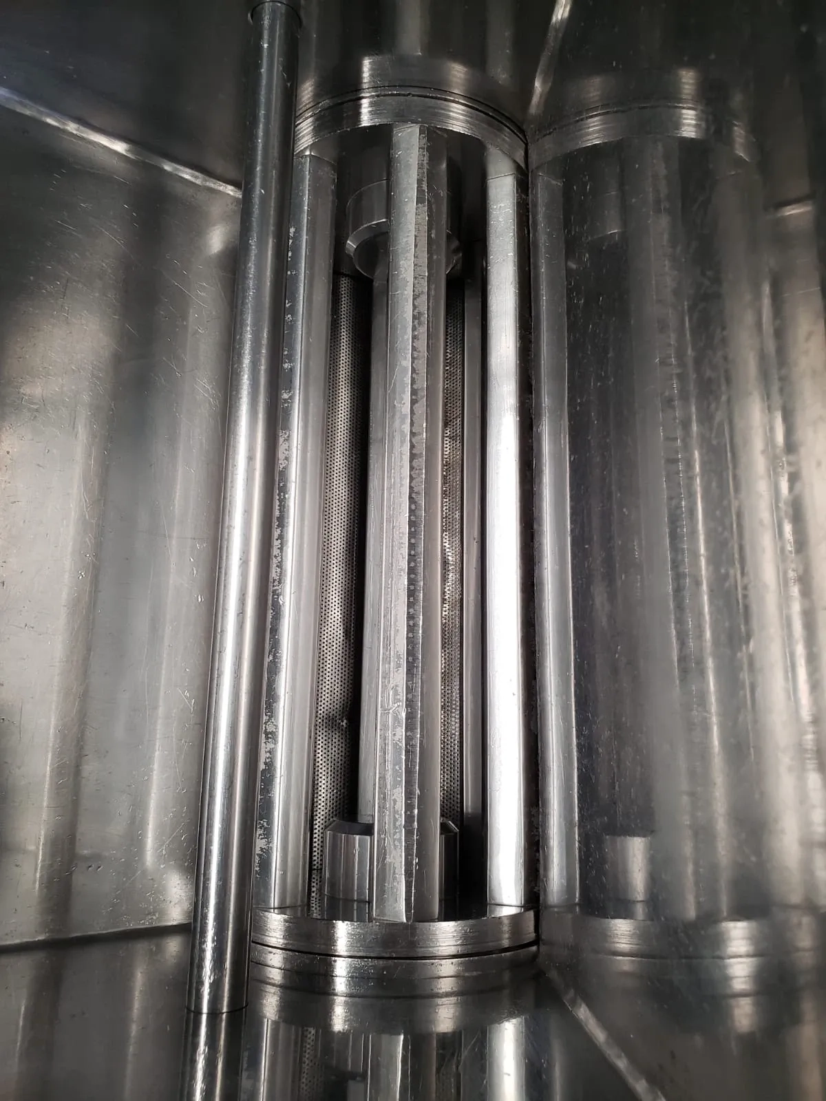 granulador-rotativo-em-aco-inox-para-pos-e-granulados-marca-lemaq