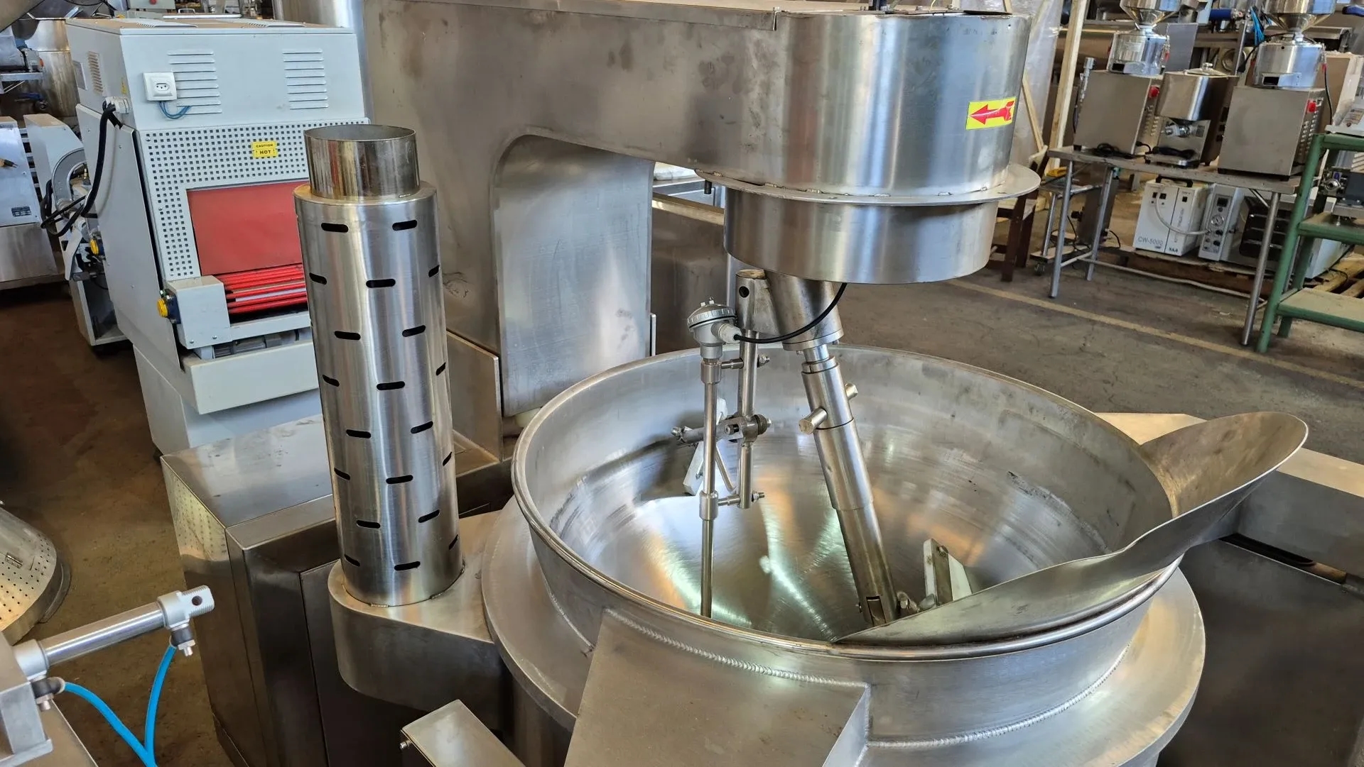 tacho-cozinhador-misturador-planetario-marca-zhengzhou-lonkia-machinery-co-ltd-capacidade-200-litros
