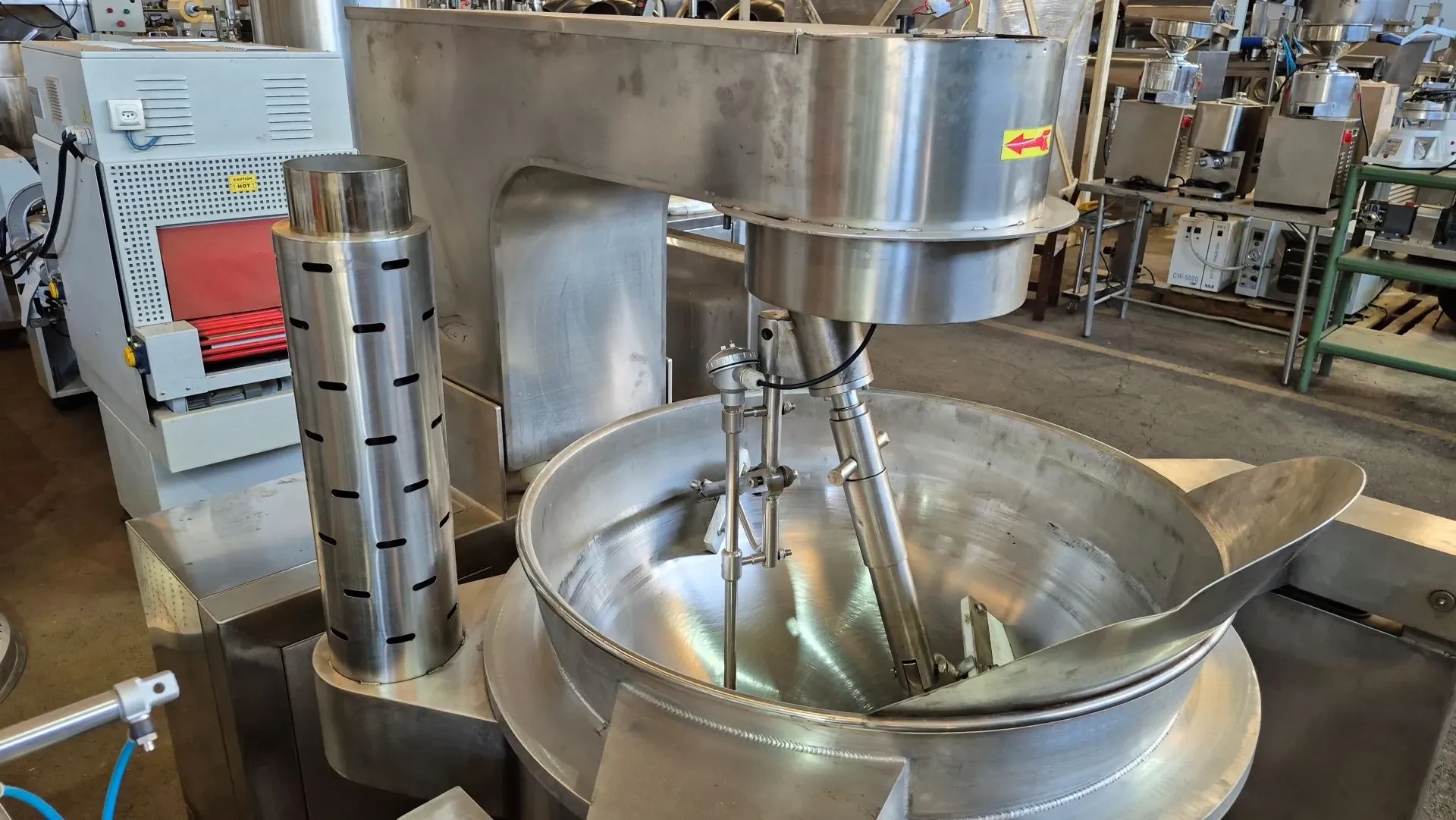 tacho-cozinhador-misturador-planetario-marca-zhengzhou-lonkia-machinery-co-ltd-capacidade-200-litros