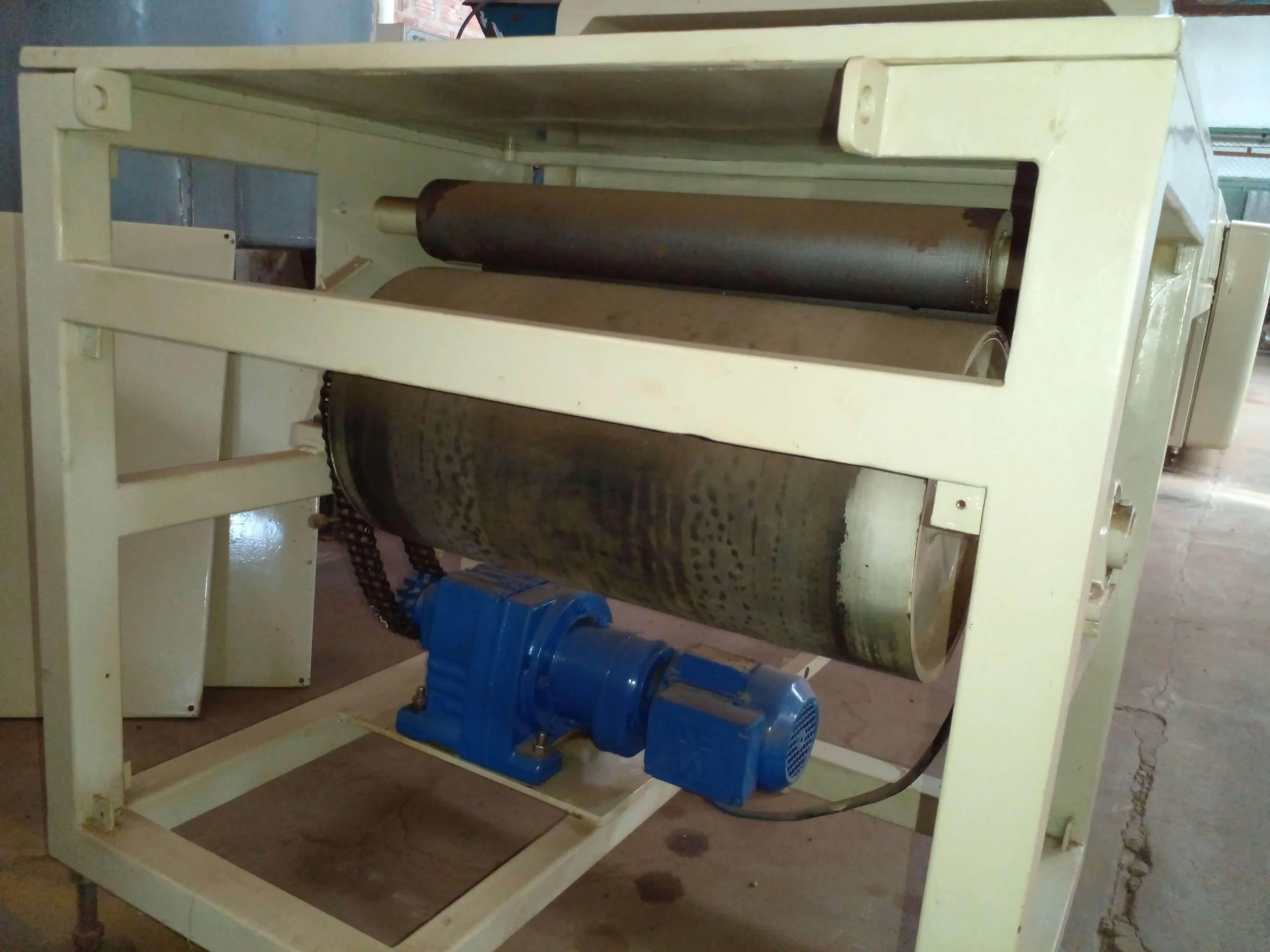 tunel-de-resfriamento-para-chocolates-marca-hebleimar