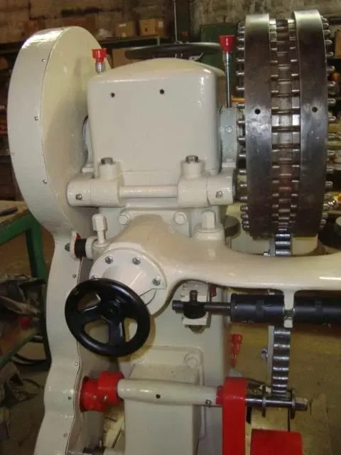 estampadeira-para-bala-de-coco