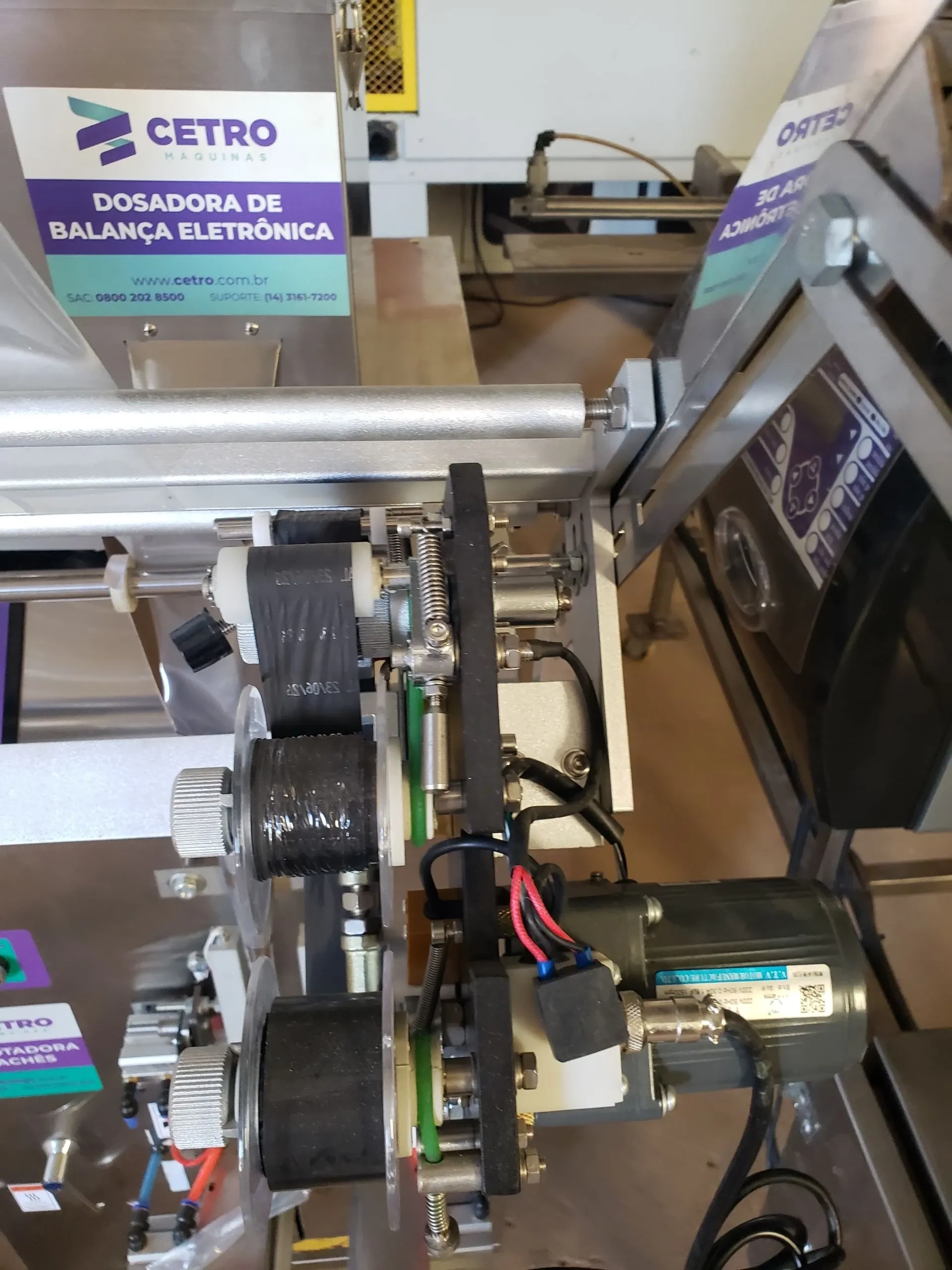 empacot-envasad-autom-saches-dosad-marca-cetro