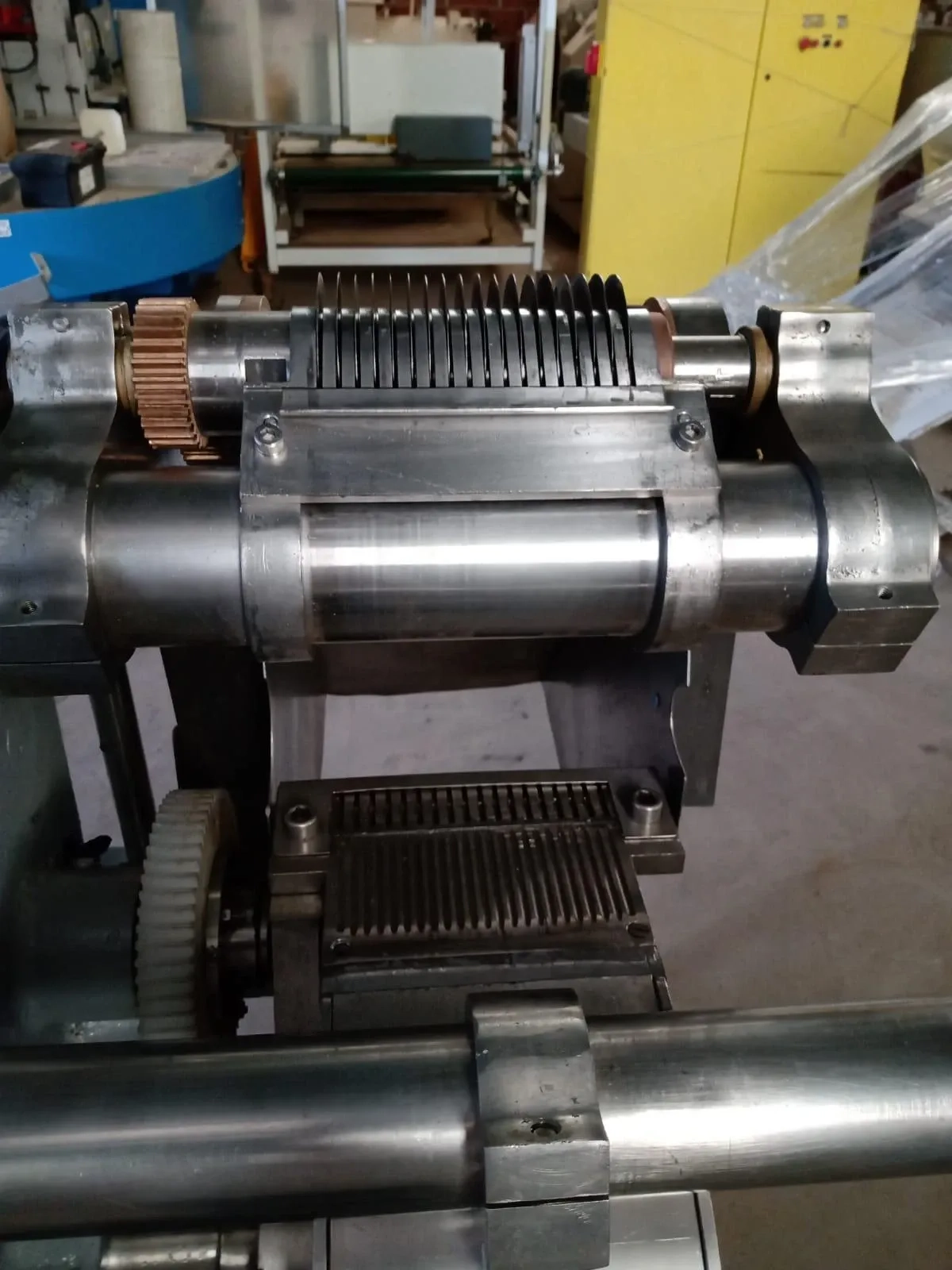 cubetadeira-industrial-de-frutas-marca-bertuzzi