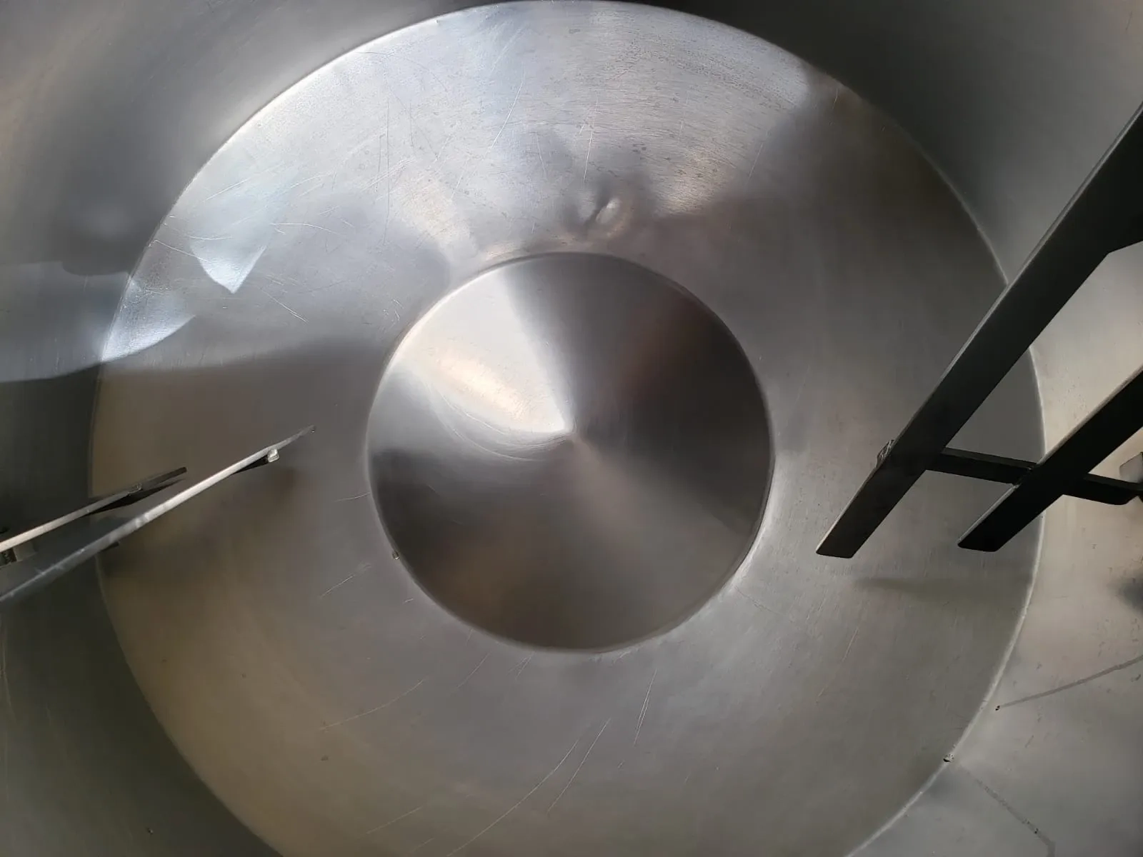 drageadeira-misturador-tipo-betoneira-em-aco-inox-250-litros