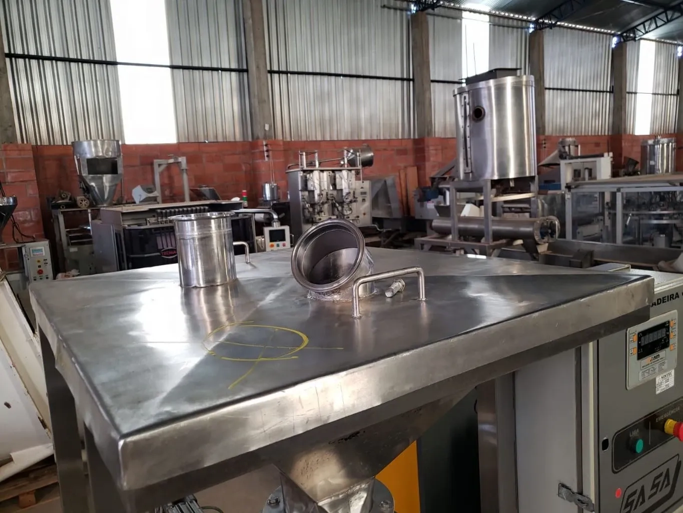 ensacadeira-dosadora-automatica-em-aco-inox-marca-sasa