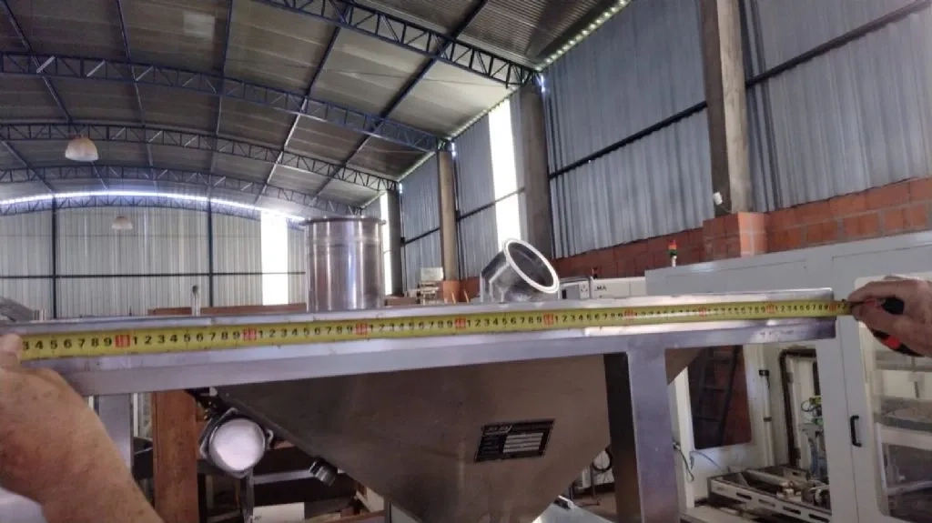 ensacadeira-dosadora-automatica-em-aco-inox-marca-sasa