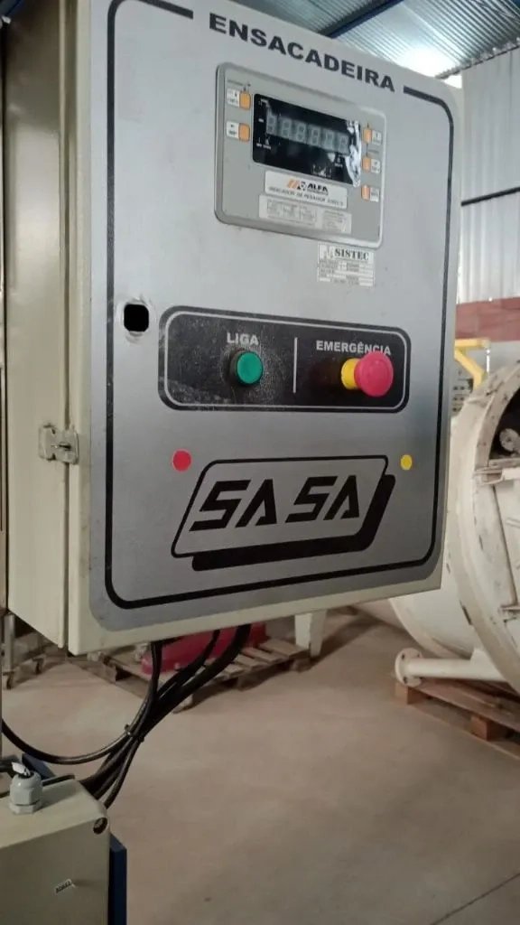 ensacadeira-dosadora-automatica-em-aco-inox-marca-sasa