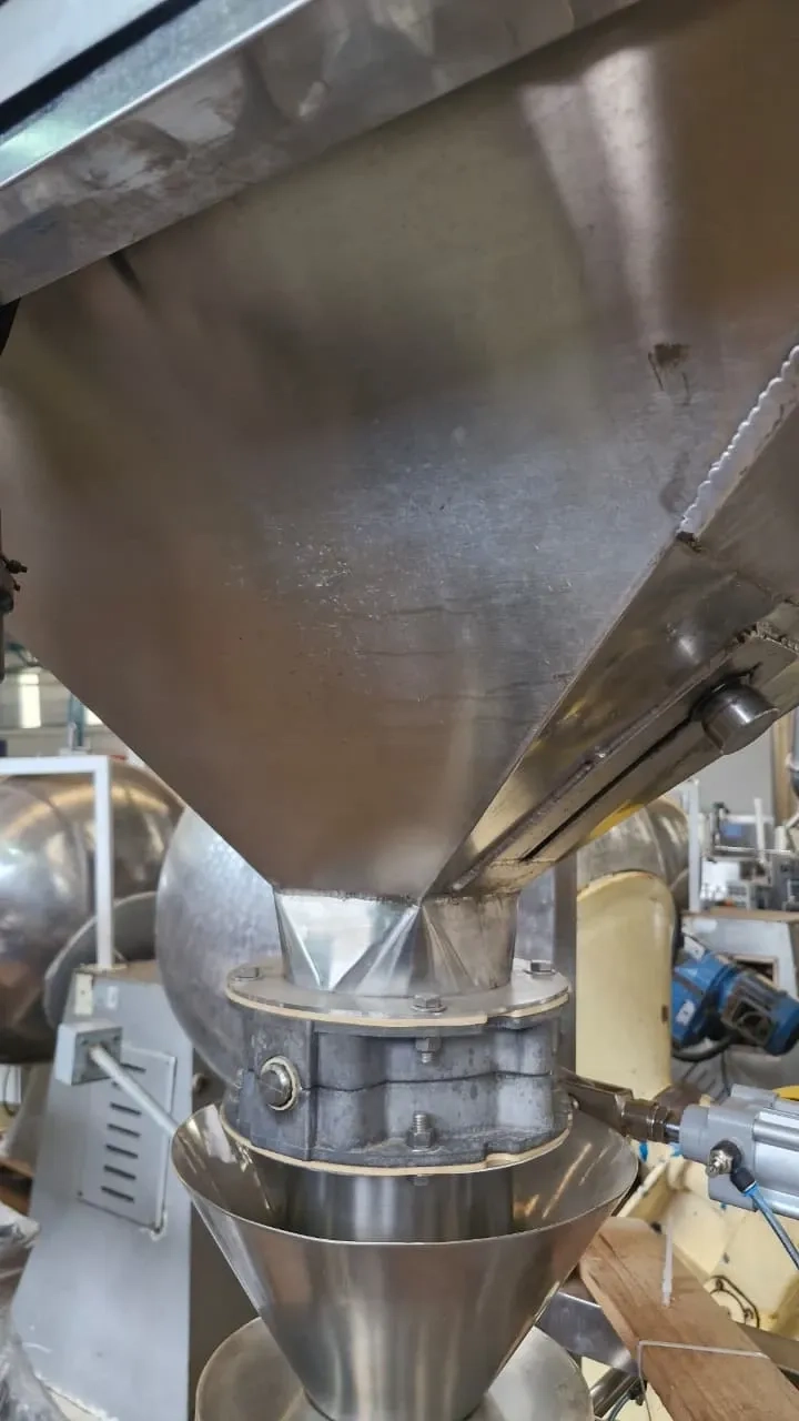 ensacadeira-dosadora-automatica-em-aco-inox-marca-sasa