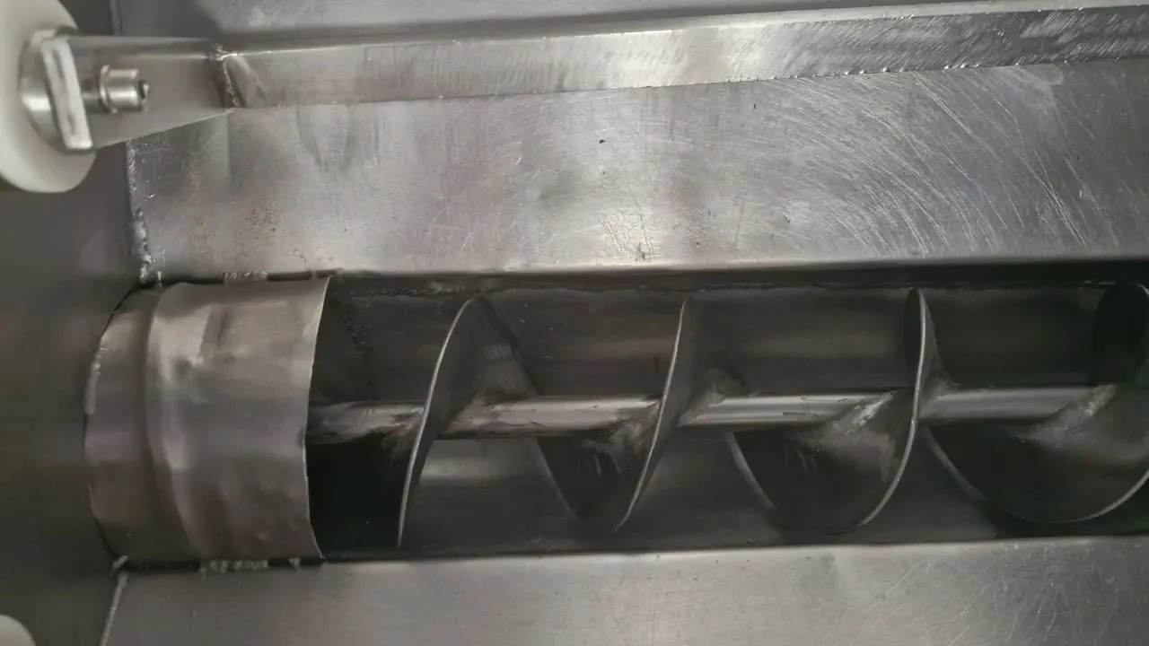 enroladora-moldadora-de-kibe-e-almondegas-marca-junior-frigometal