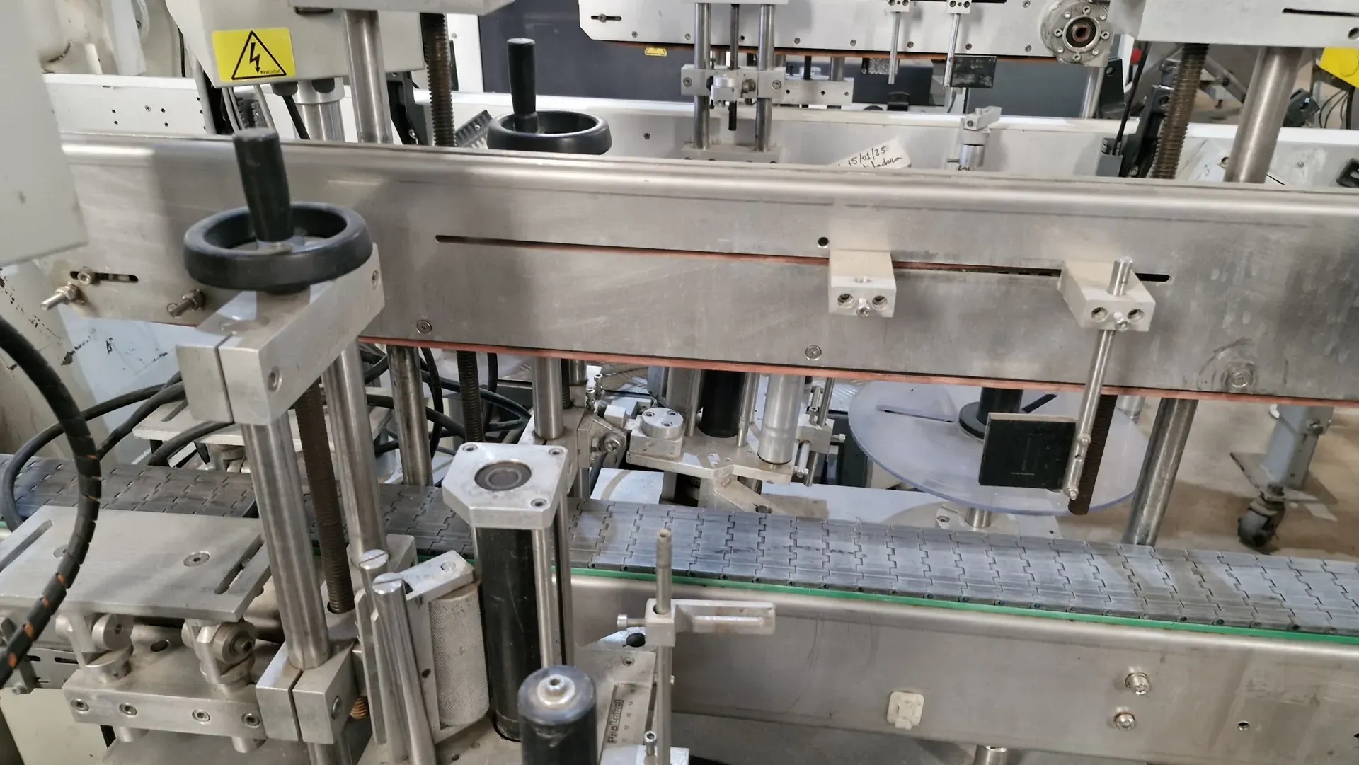 rotuladora-automatica-cabecote-duplo-para-rotulos-auto-adesivos-marca-prolabel