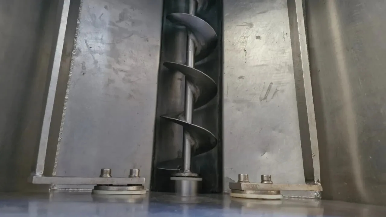 enroladora-moldadora-de-kibe-e-almondegas-marca-junior-frigometal