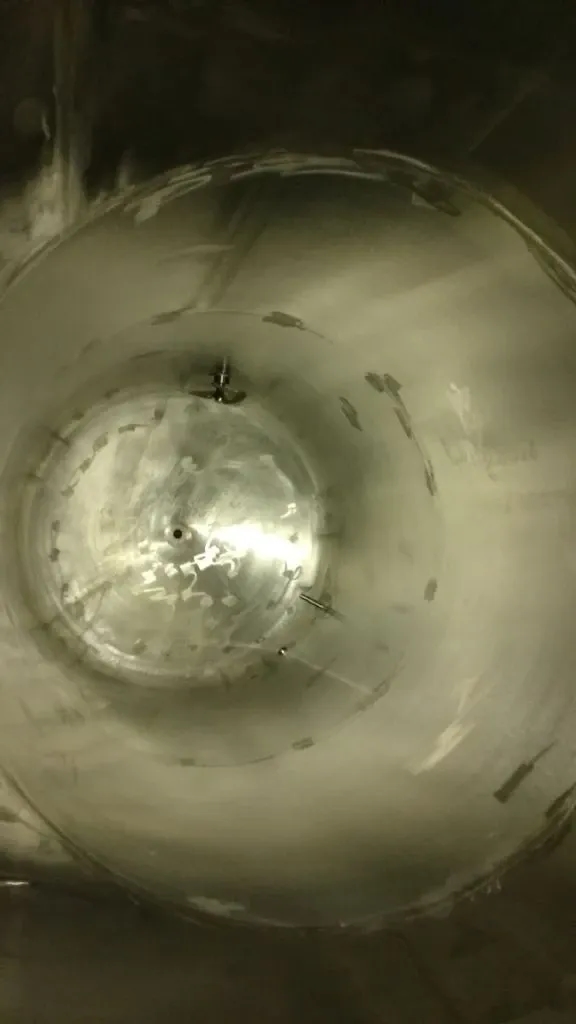 tanque-em-aco-inox-isolado-com-agitacao-capacidade-7500-litros-marca-zegla