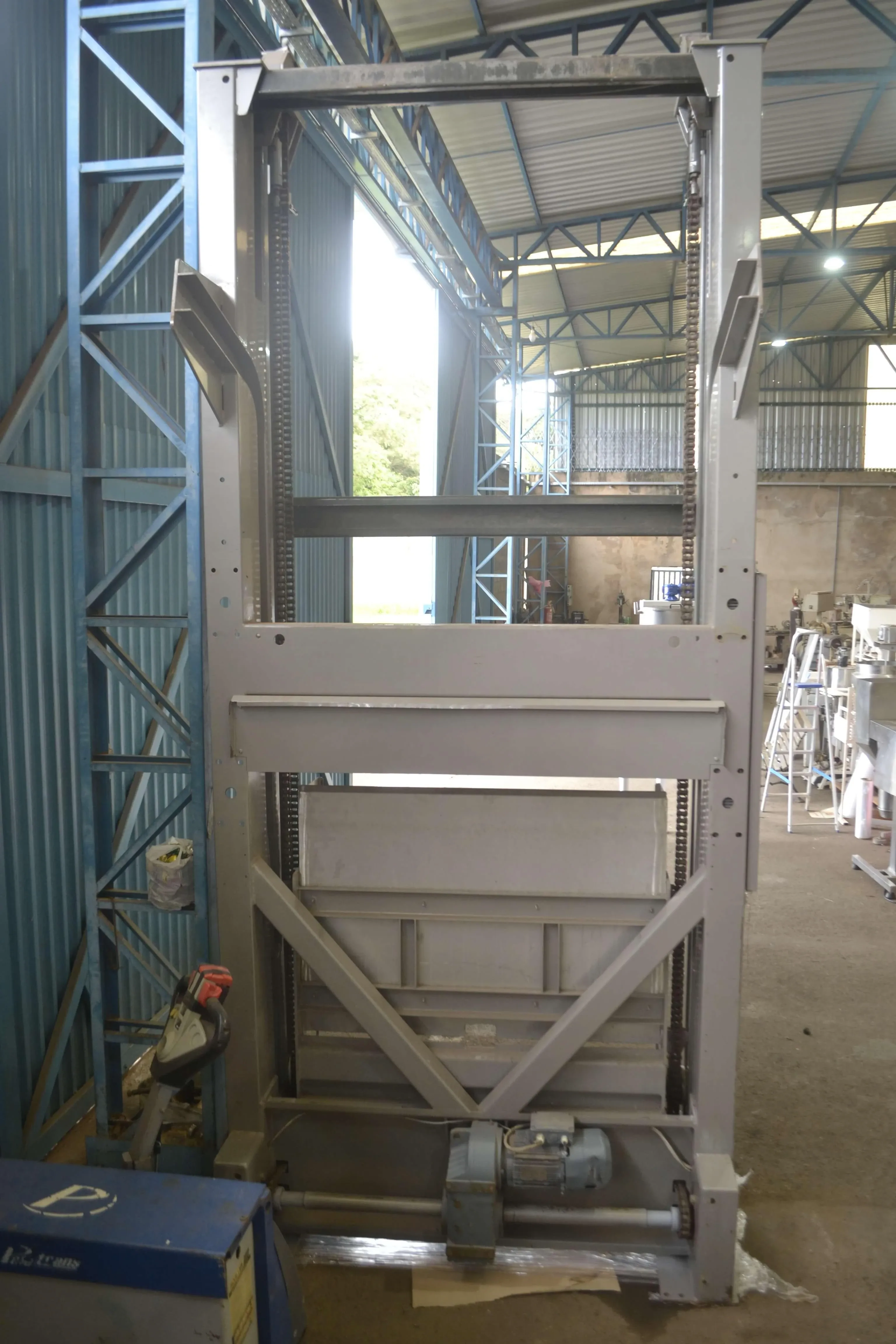 elevador-carrinho-massas-800-kg