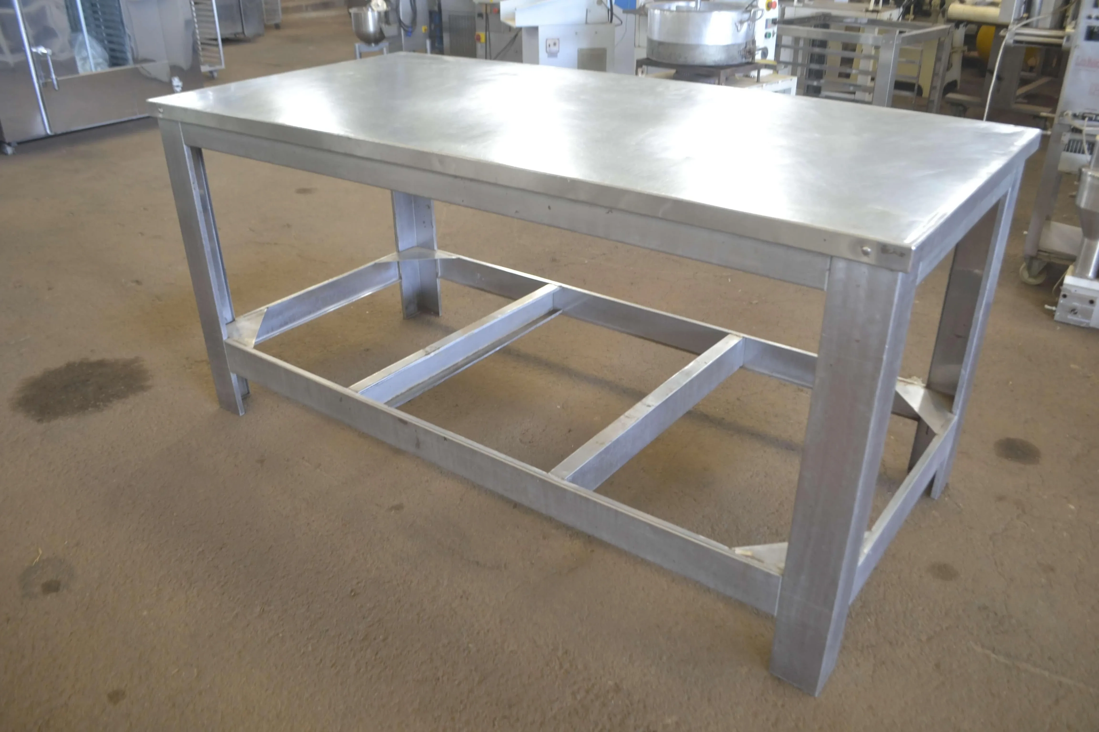 mesa-industrial-em-aco-inox-2-x-1-m