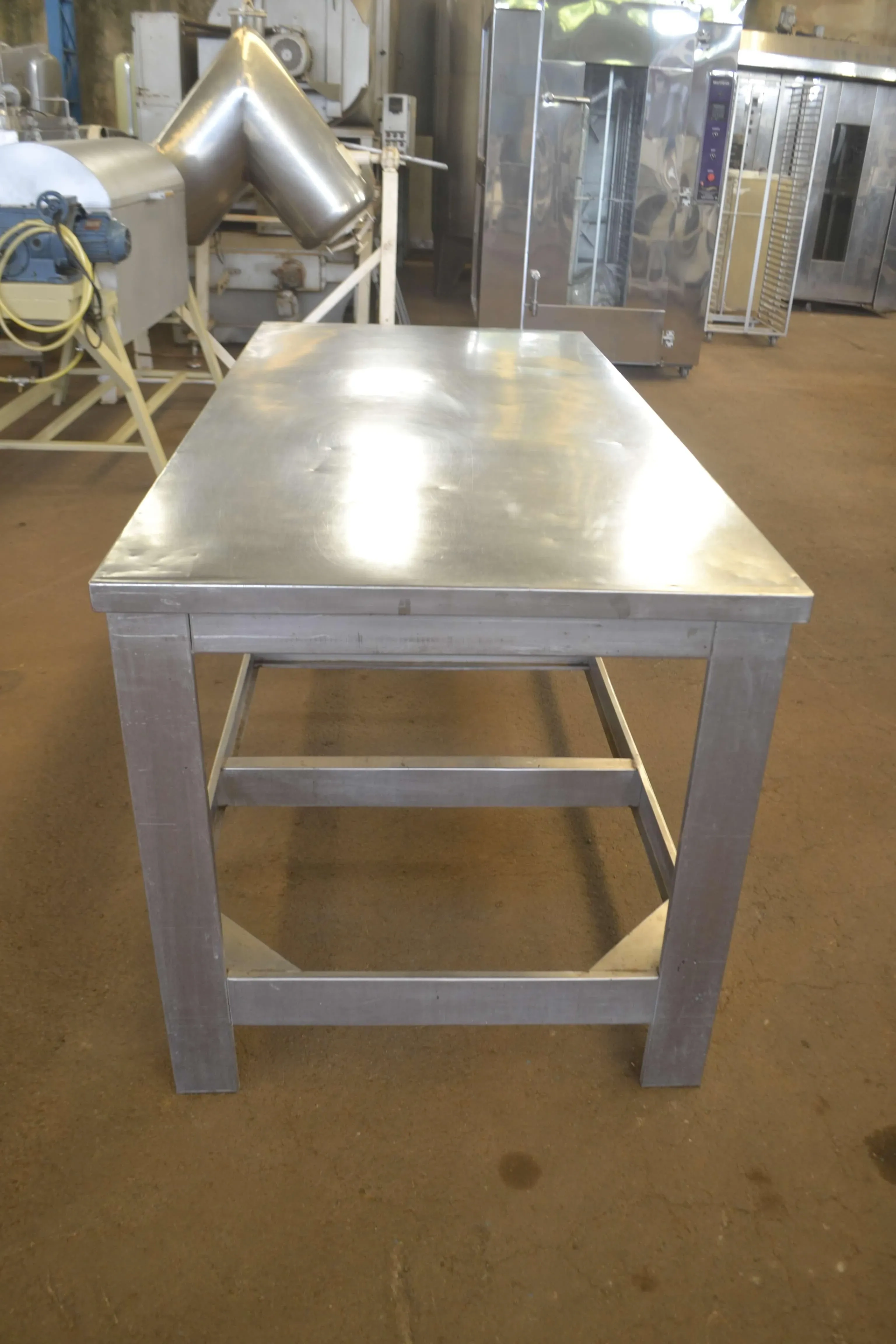 mesa-industrial-em-aco-inox-2-x-1-m