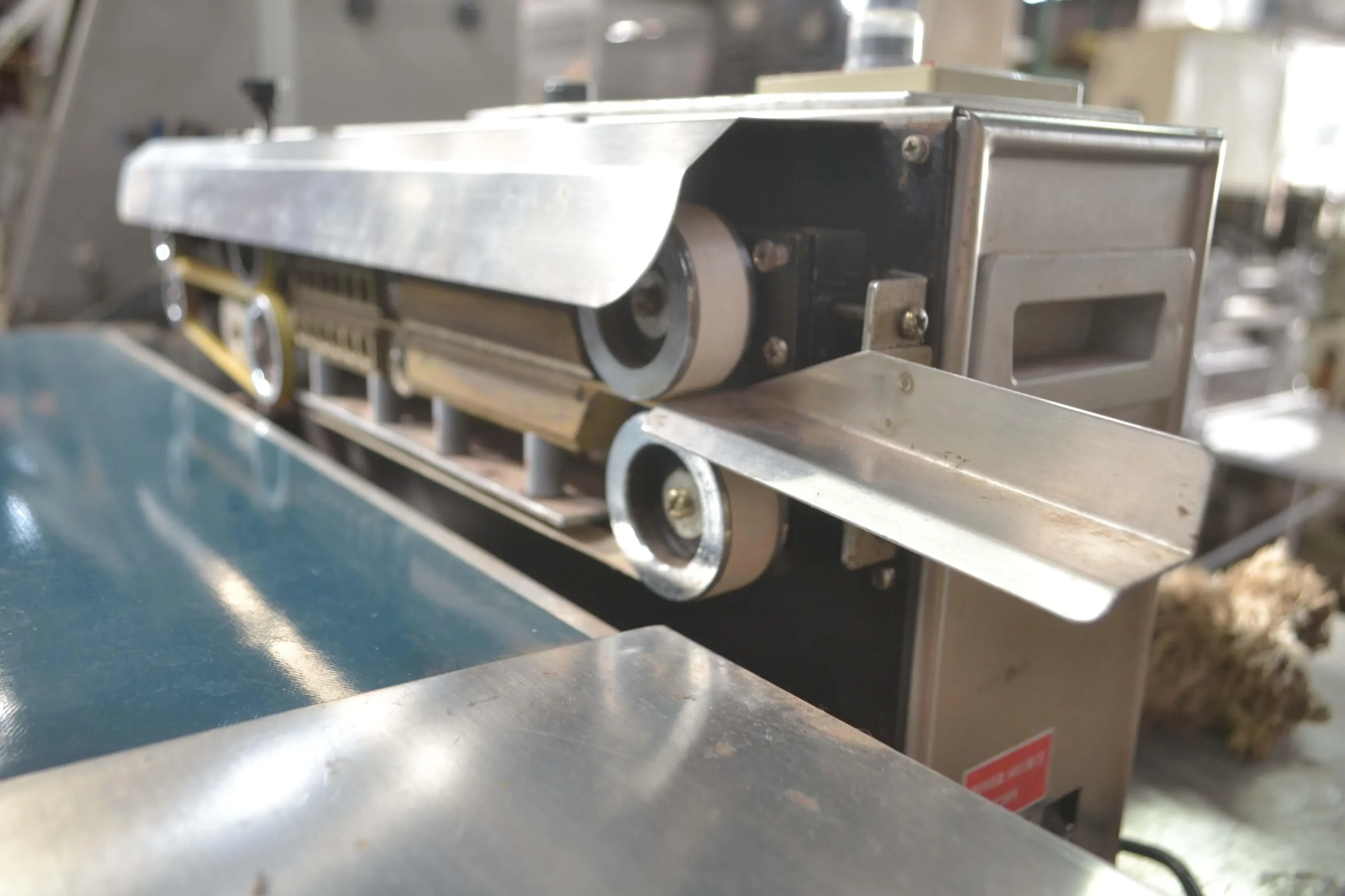 seladora-horizontal-de-bancada-marca-brother