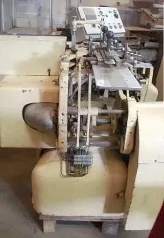 embaladora-de-doces-marca-otto-haensel-modelo-hnk