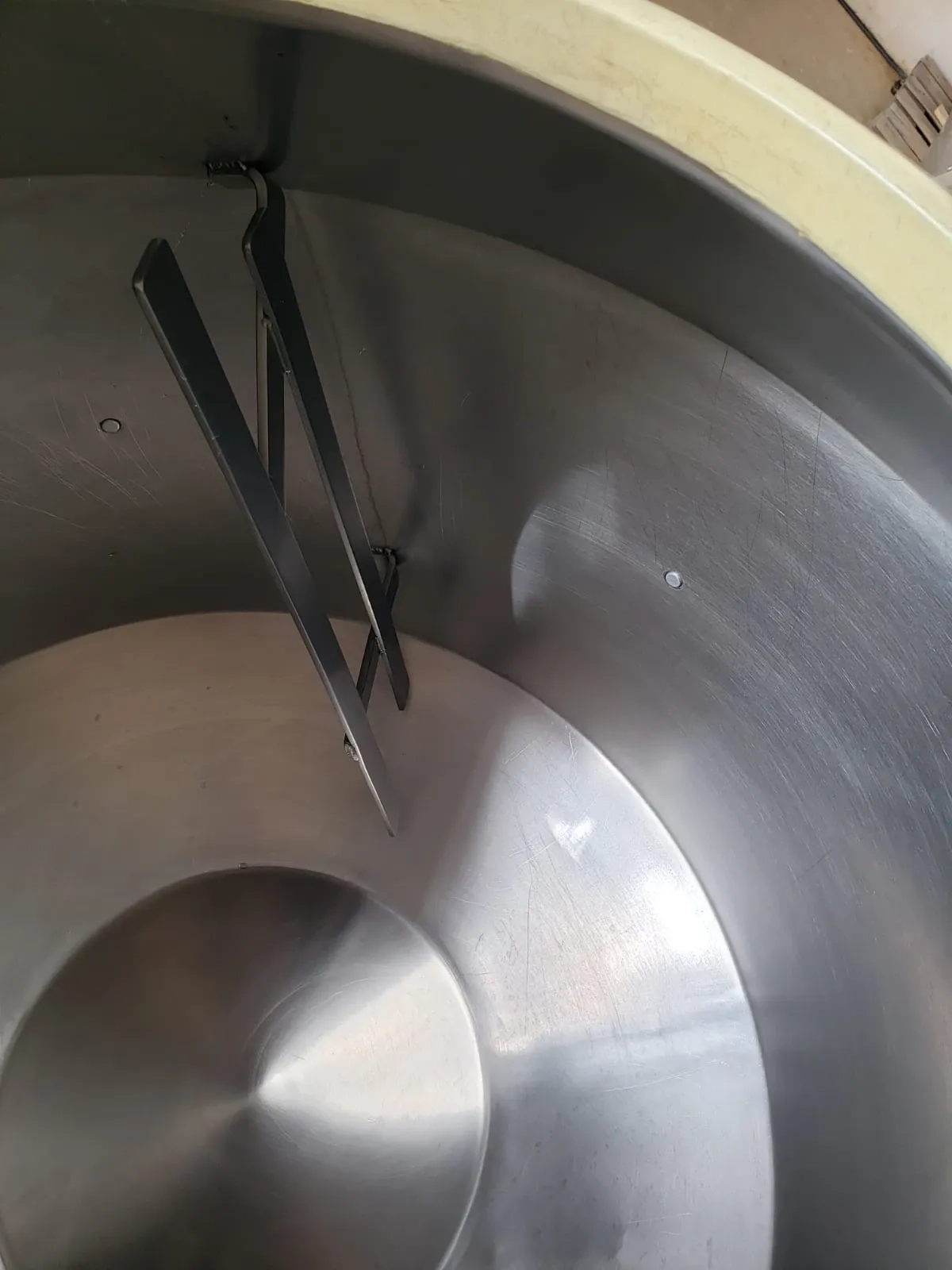 drageadeira-misturador-tipo-betoneira-em-aco-inox-250-litros