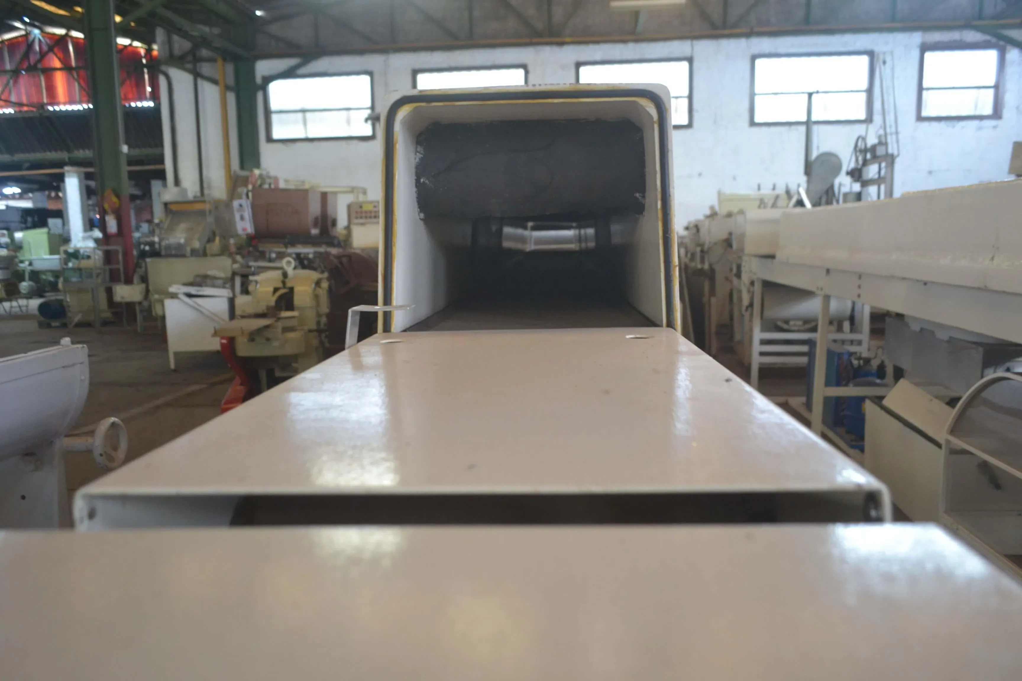 tunel-de-resfriamento-de-chocolate-7-m-x-300-mm