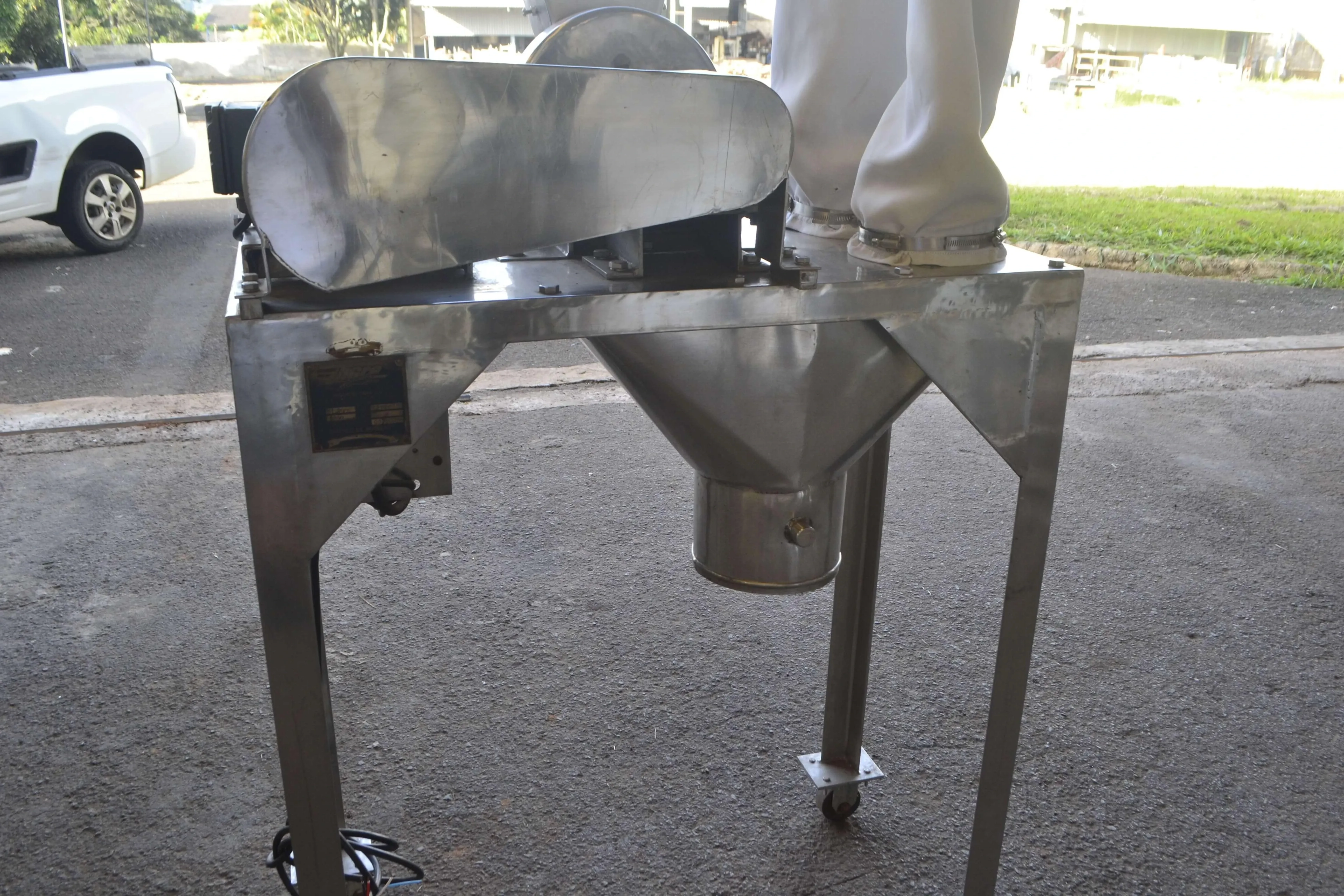 moinho-universal-inox-marca-tigre-mod-ml-20-5