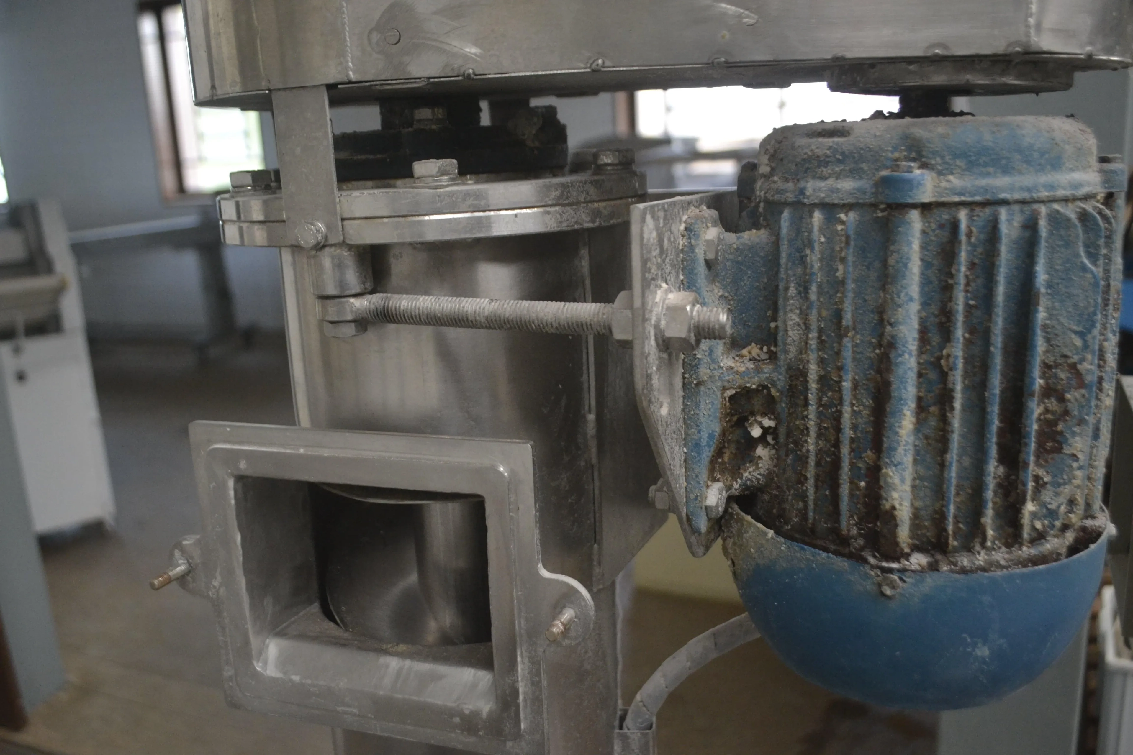 empanadeira-de-salgados-capacidade-360-kg-hora-marca-mci