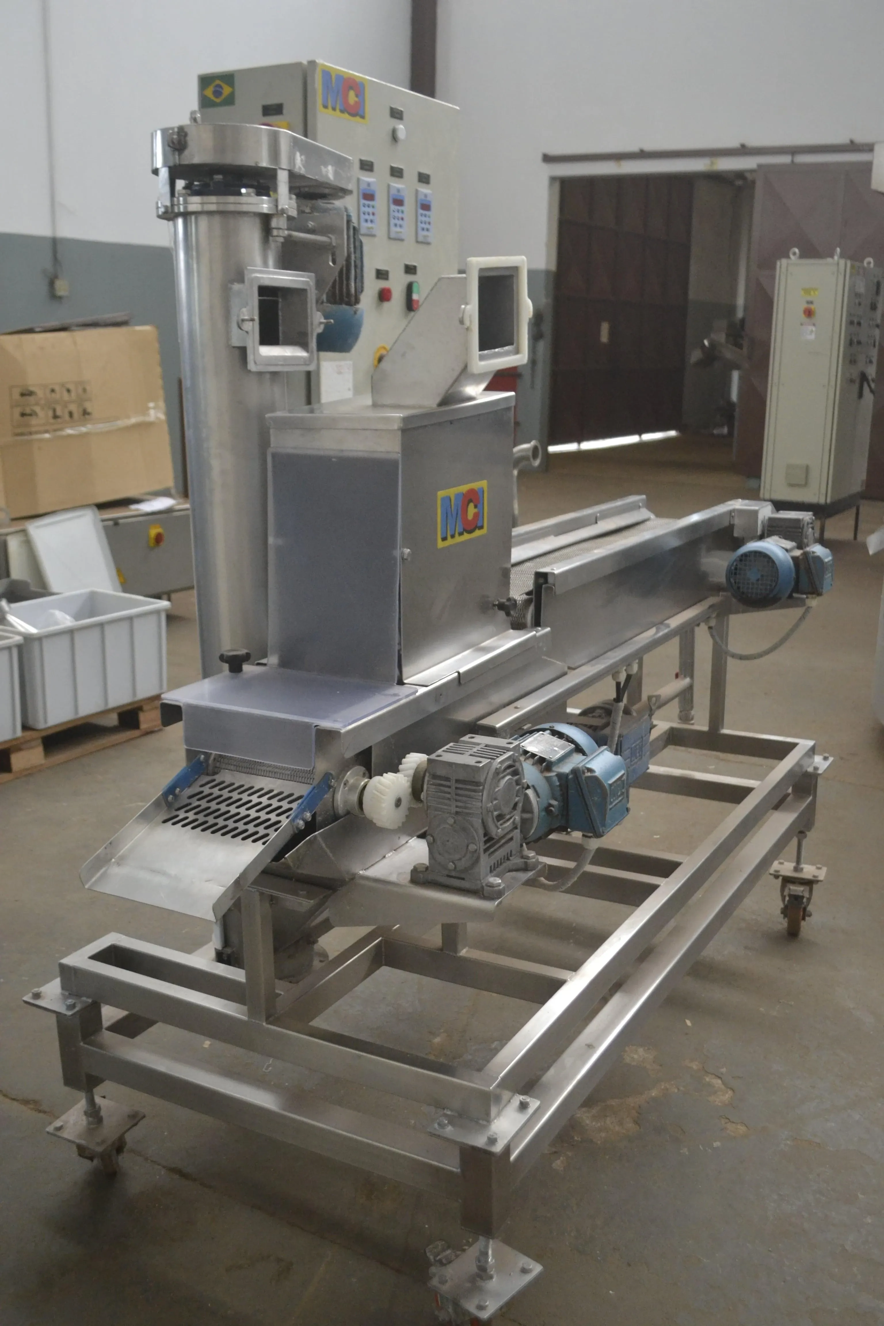 linha-automatica-salgados-capacid-300-kg-mci