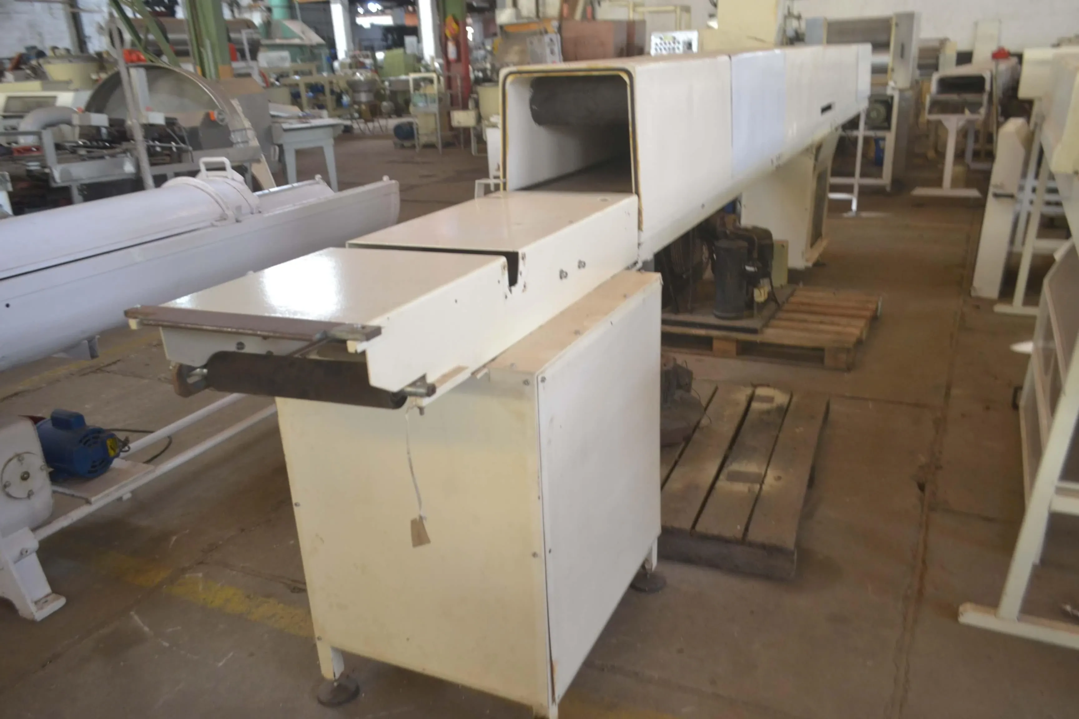 tunel-de-resfriamento-de-chocolate-7-m-x-300-mm