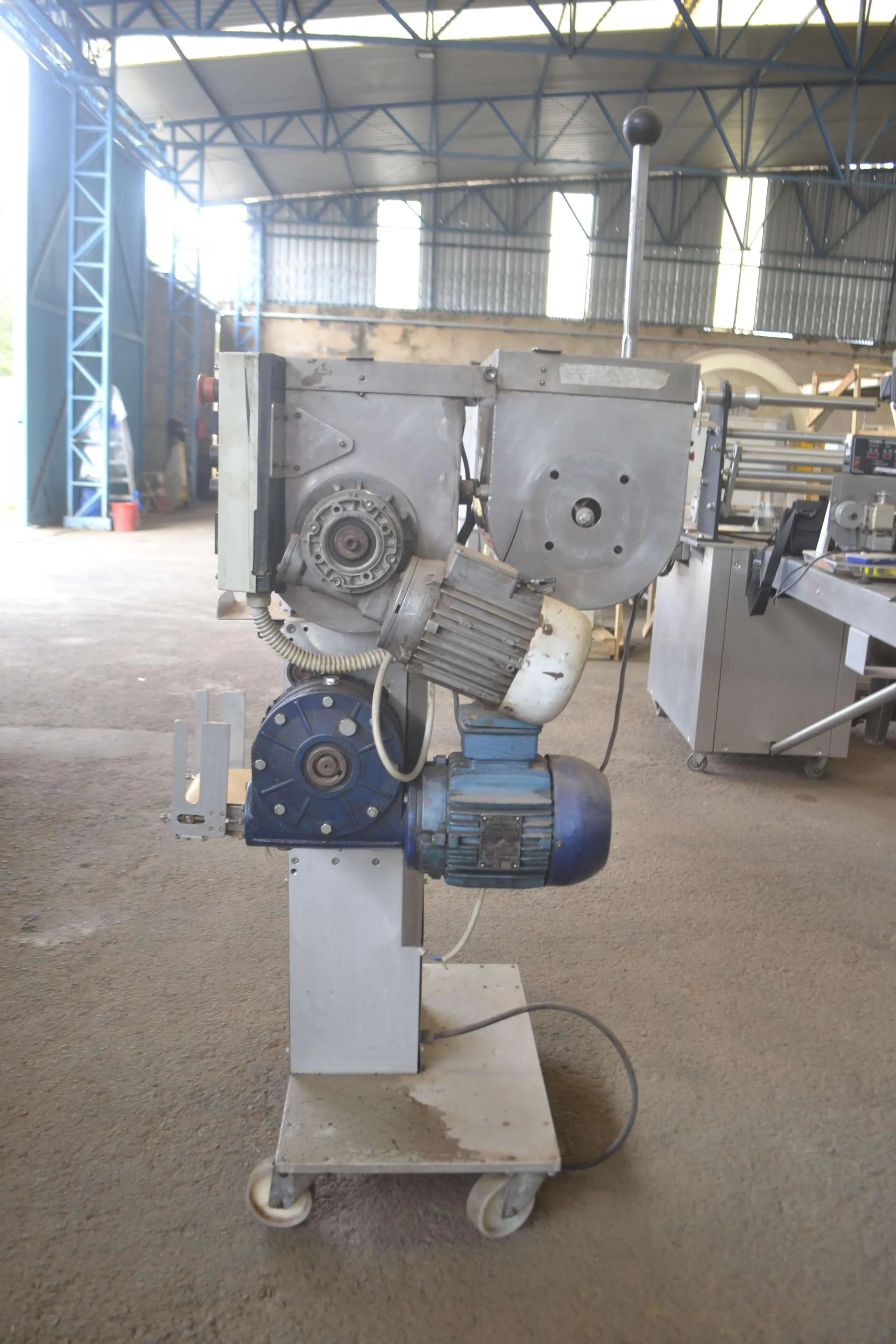 masseira-esfolhadeira-la-monferrina-capacidade-50-kg-h