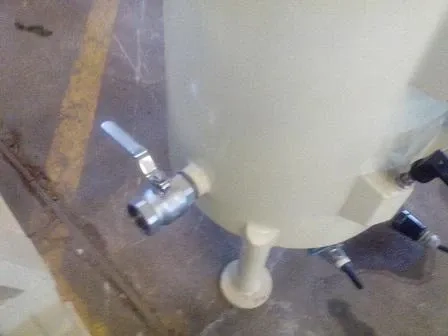 tanque-para-chocolate-de-120-kg-marca-rotia