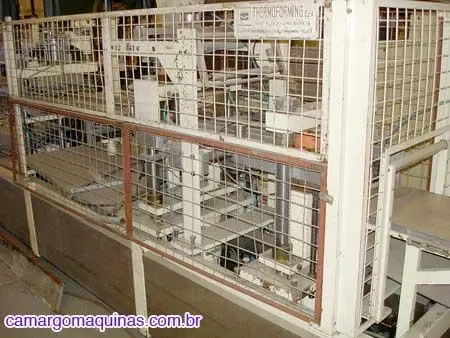 linha-automatica-de-thermoformagem
